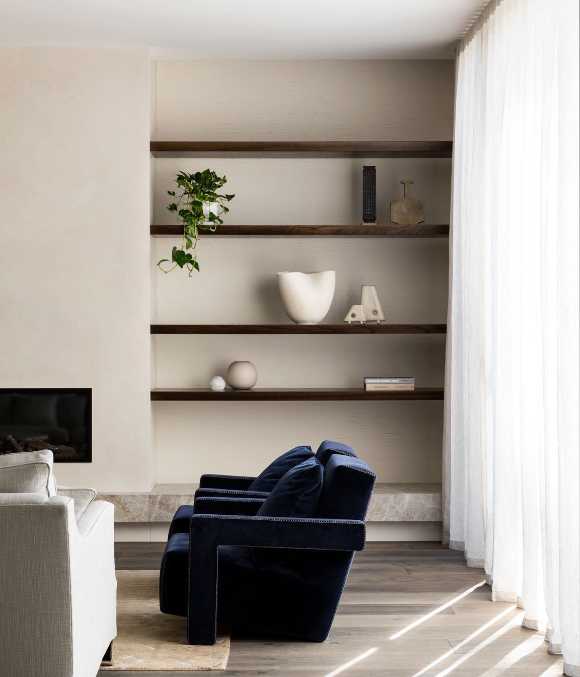 StonningtonBlackSt9586Gemmola.jpg