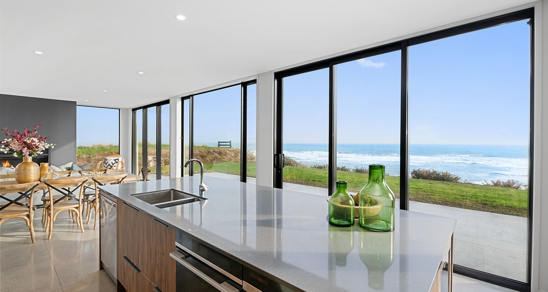 Panoramic paradise in New Plymouth banner