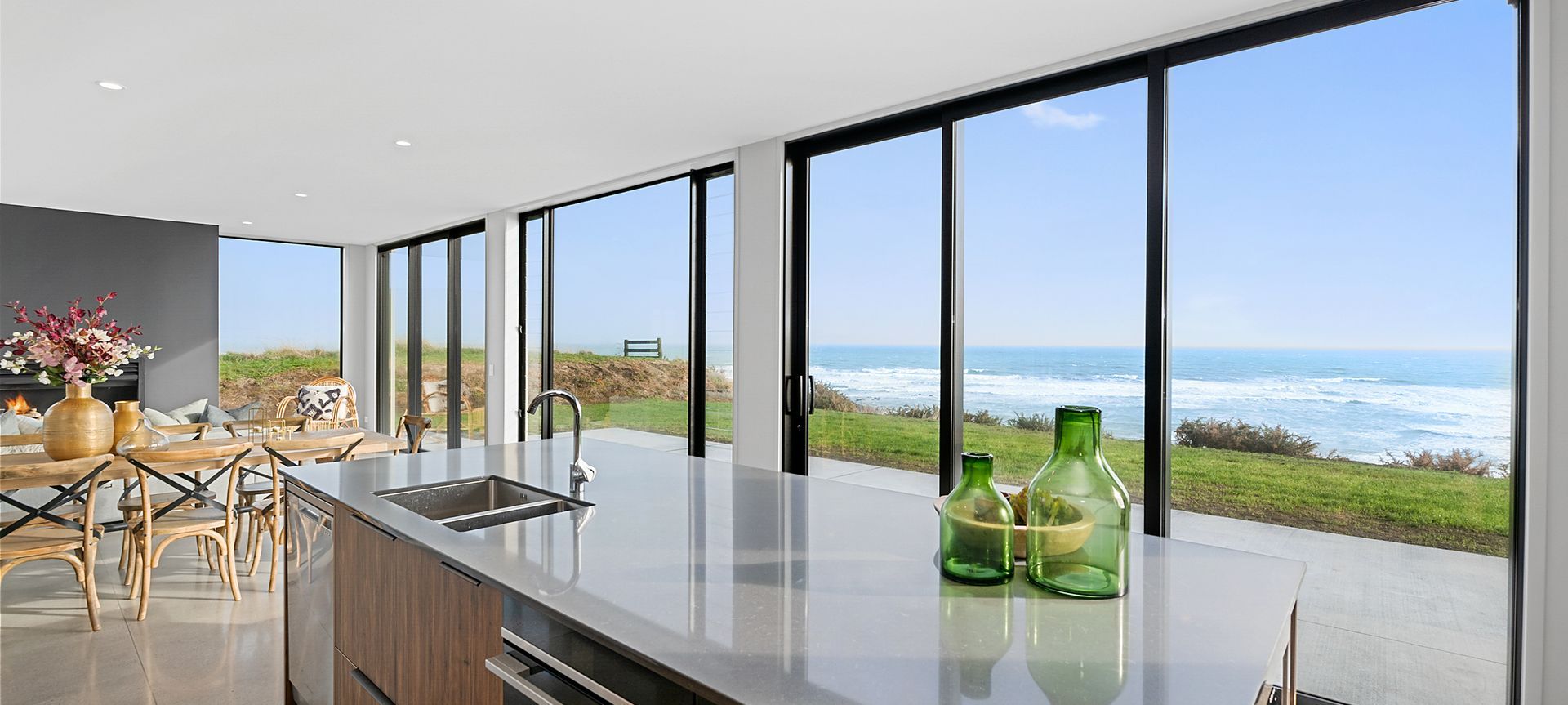 Panoramic paradise in New Plymouth banner