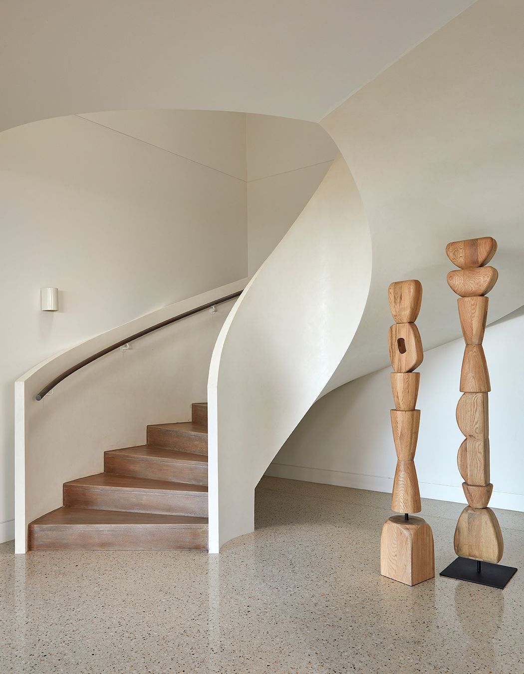 Pictured: Theron Bloom Floor Sculpture