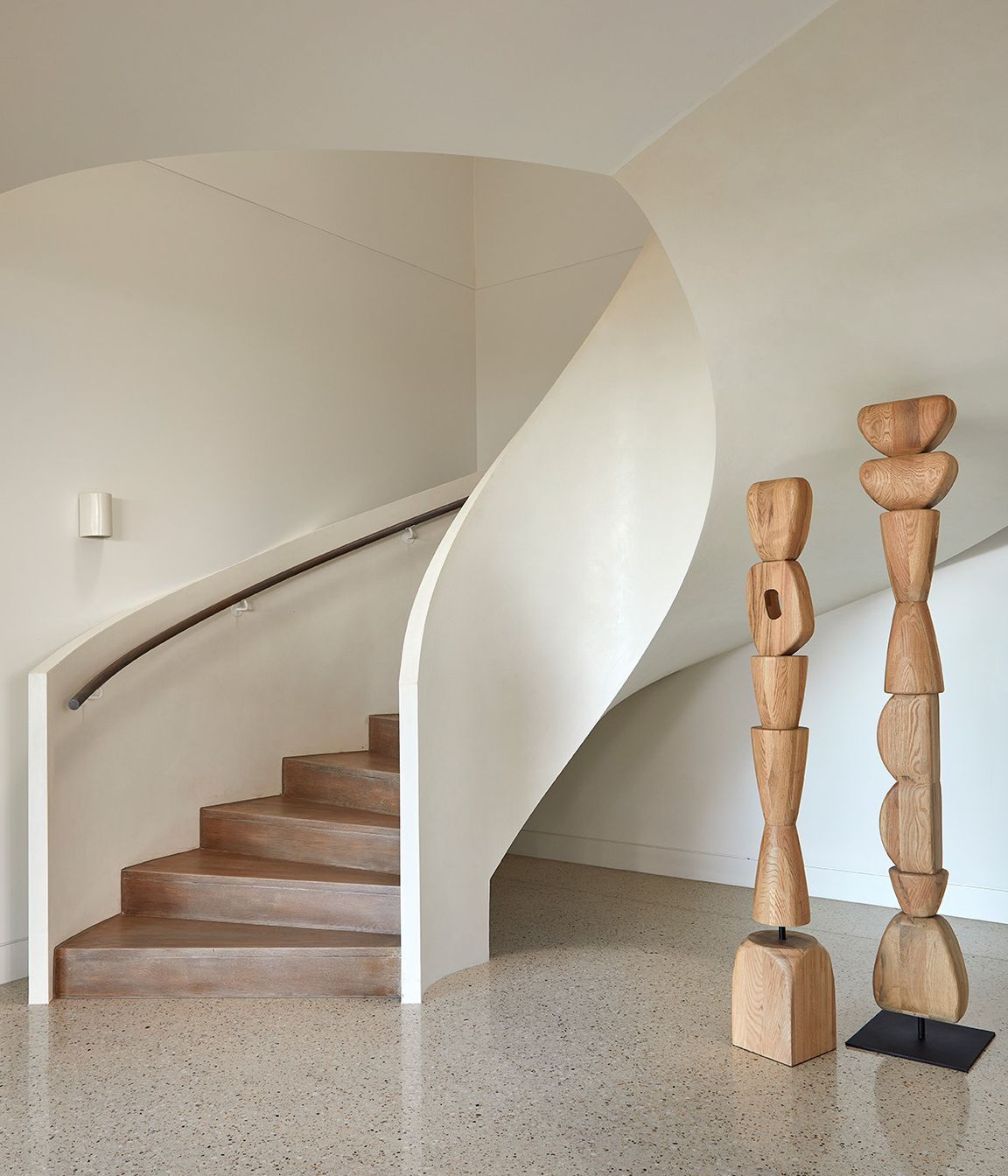 Pictured: Theron Bloom Floor Sculpture