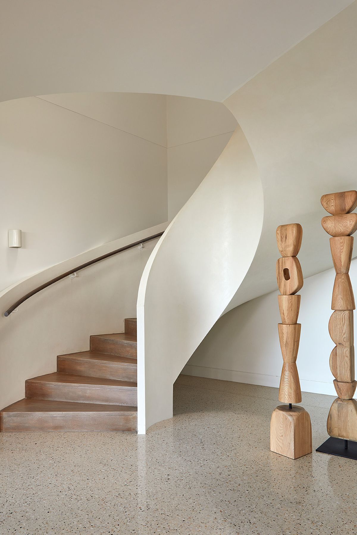 Pictured: Theron Bloom Floor Sculpture