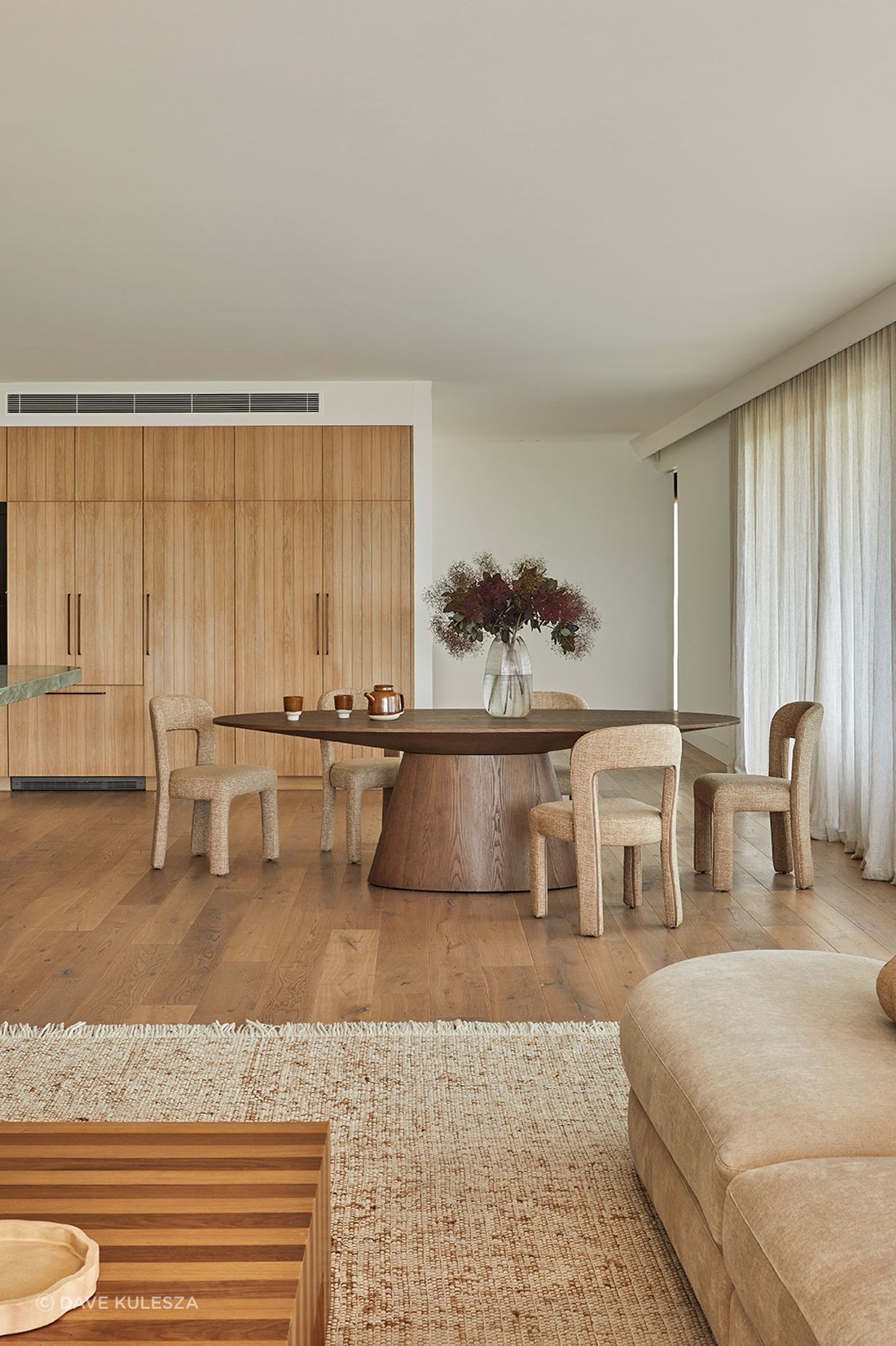 Pictured: Eleanor Dining Chair, Classique Oval Dining Table, Boden Ridge Vase, Reese Square Coffee Table, Rufus Ares Bowl, Rufus Indra Shallow Bowl