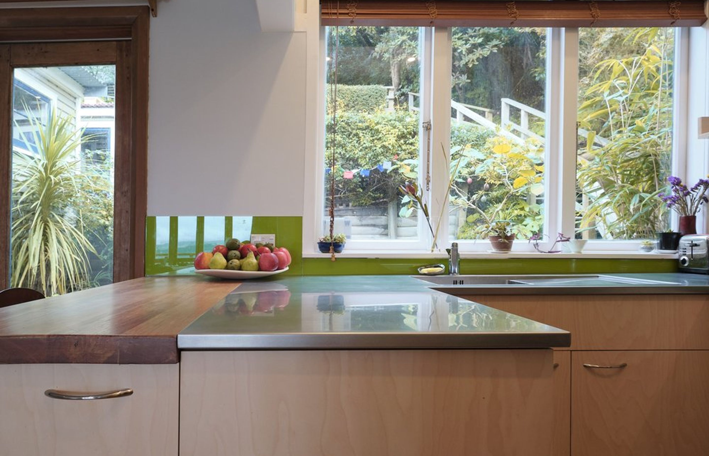 Compact kitchen in Melrose