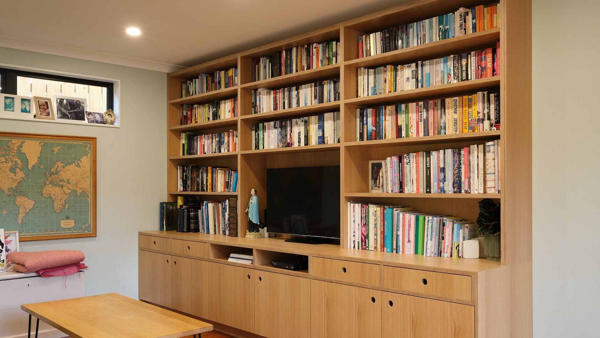 Bookcase in Island Bay banner