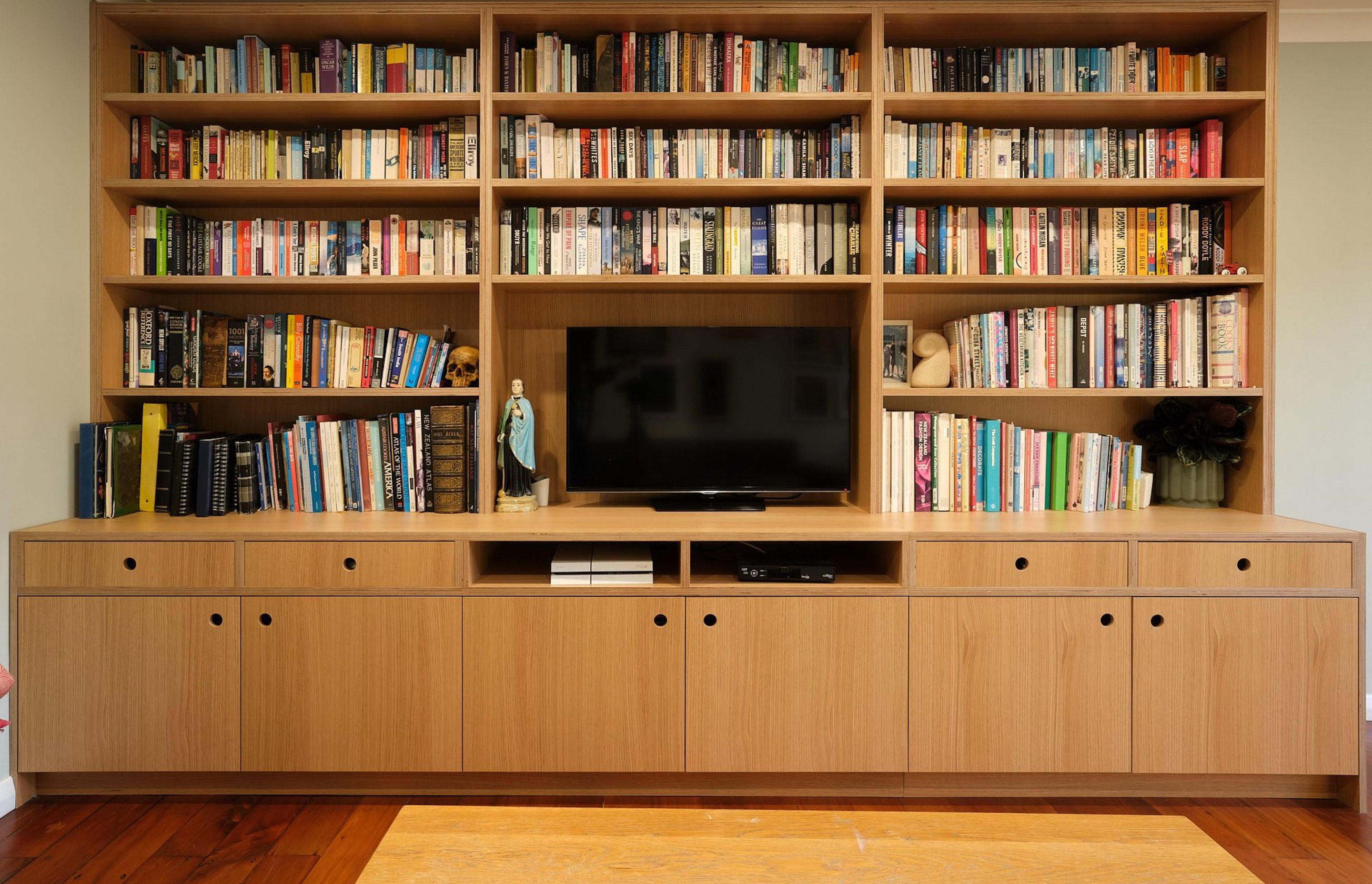 Bookcase in Island Bay