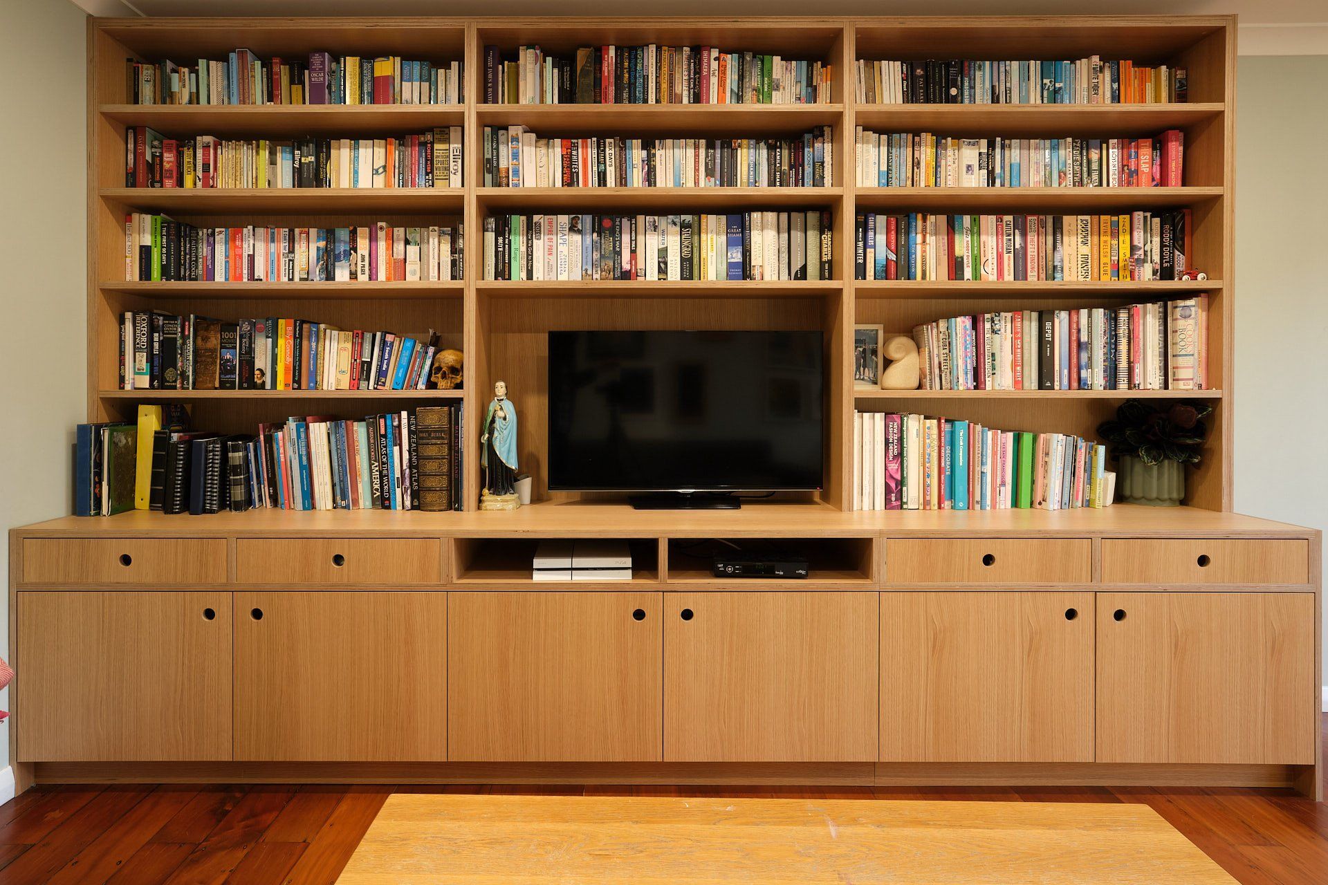 Bookcase in Island Bay
