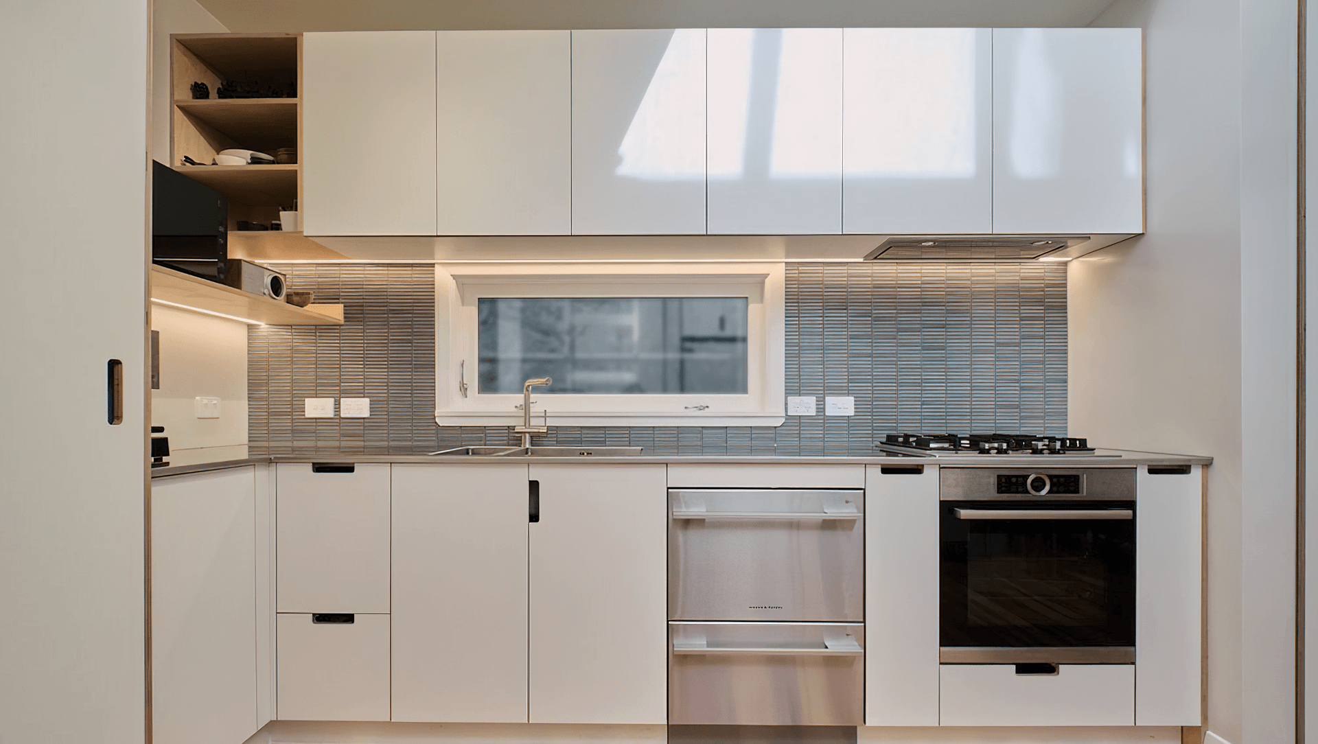 Full overlay kitchen & laundry white + birch banner
