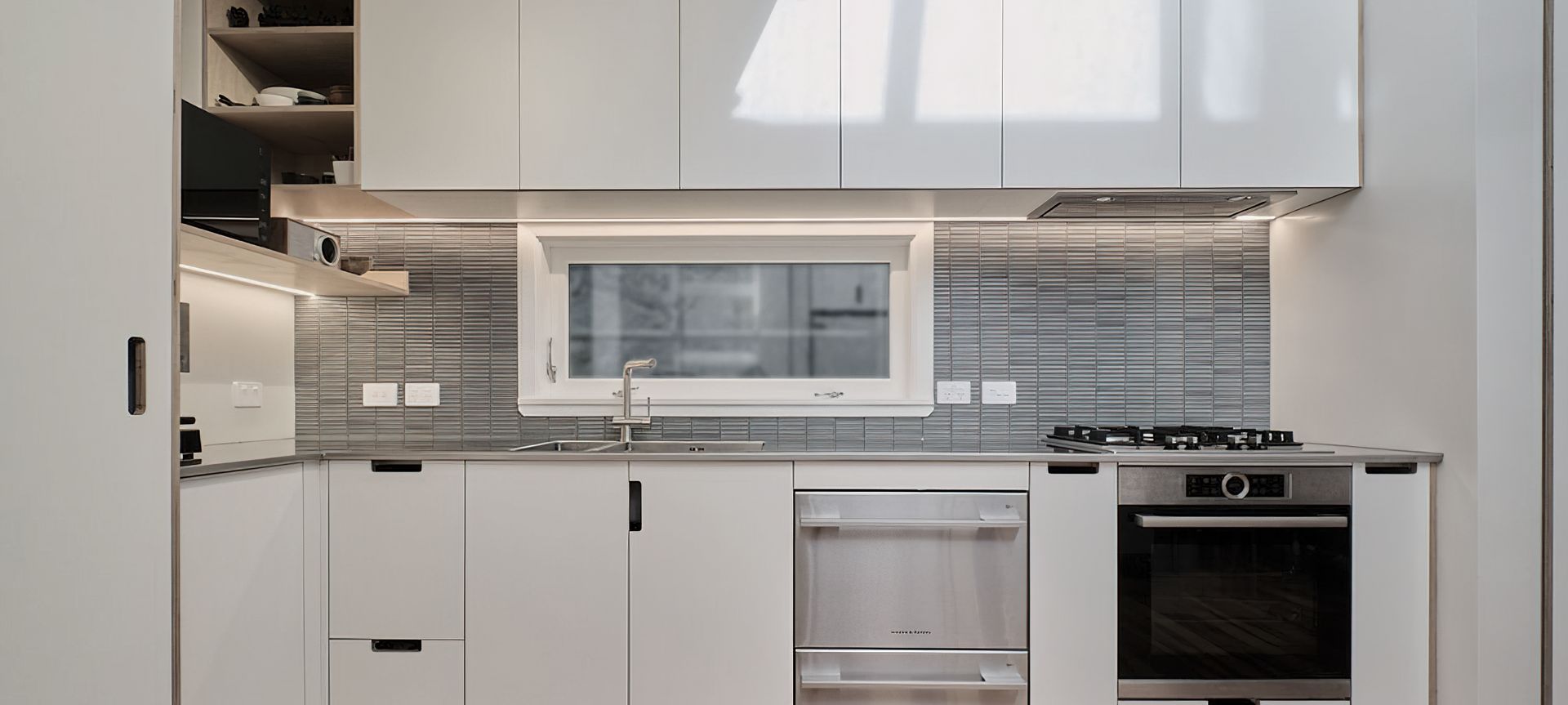 Full overlay kitchen & laundry white + birch banner