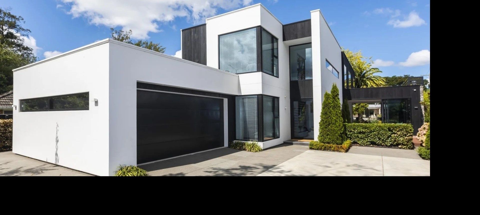 Fendelton Road, Chch banner