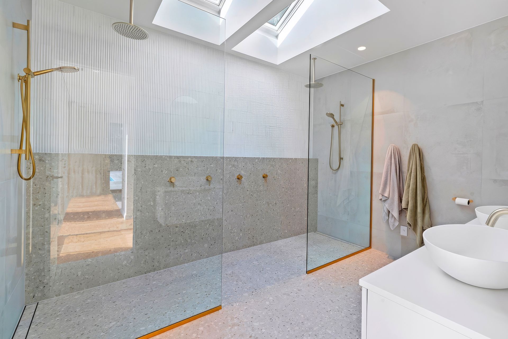 ensuite1-v2-upscaled-by-Replicate.jpg