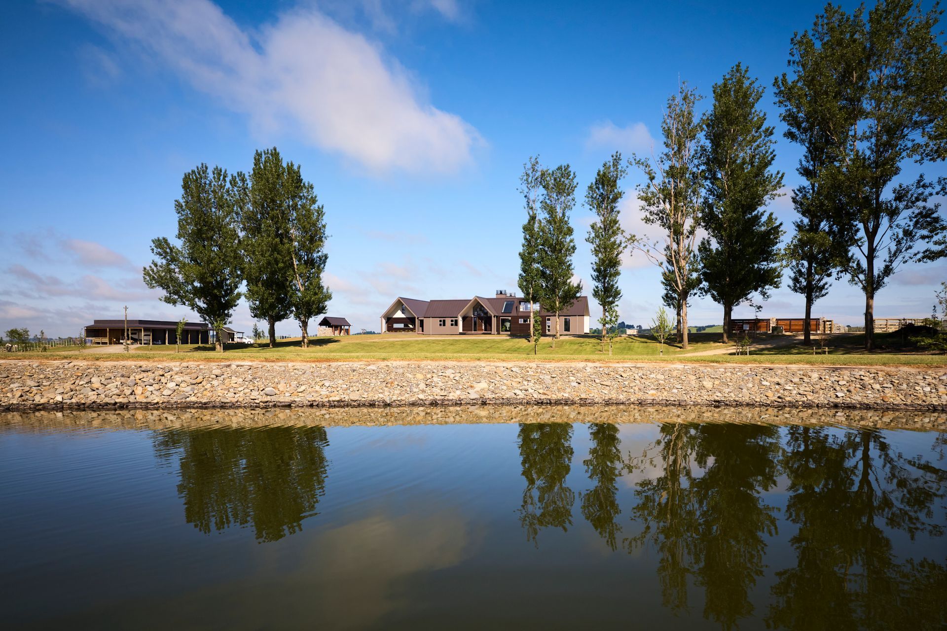 gibbons-architects-manawatu-gable-rural-home-exterior-10.jpg