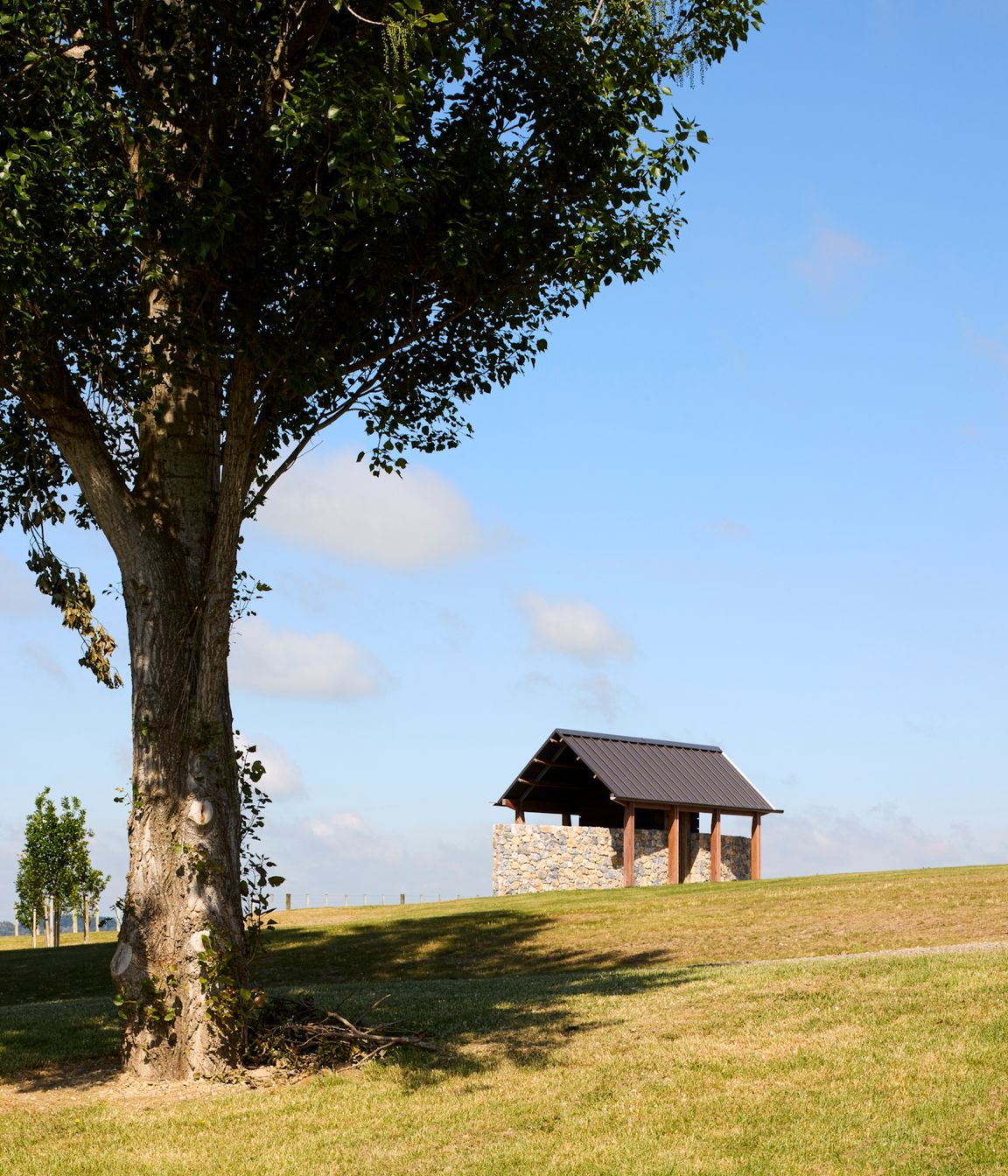 gibbons-architects-manawatu-stone-rural-toolshed-exterior-01.jpg