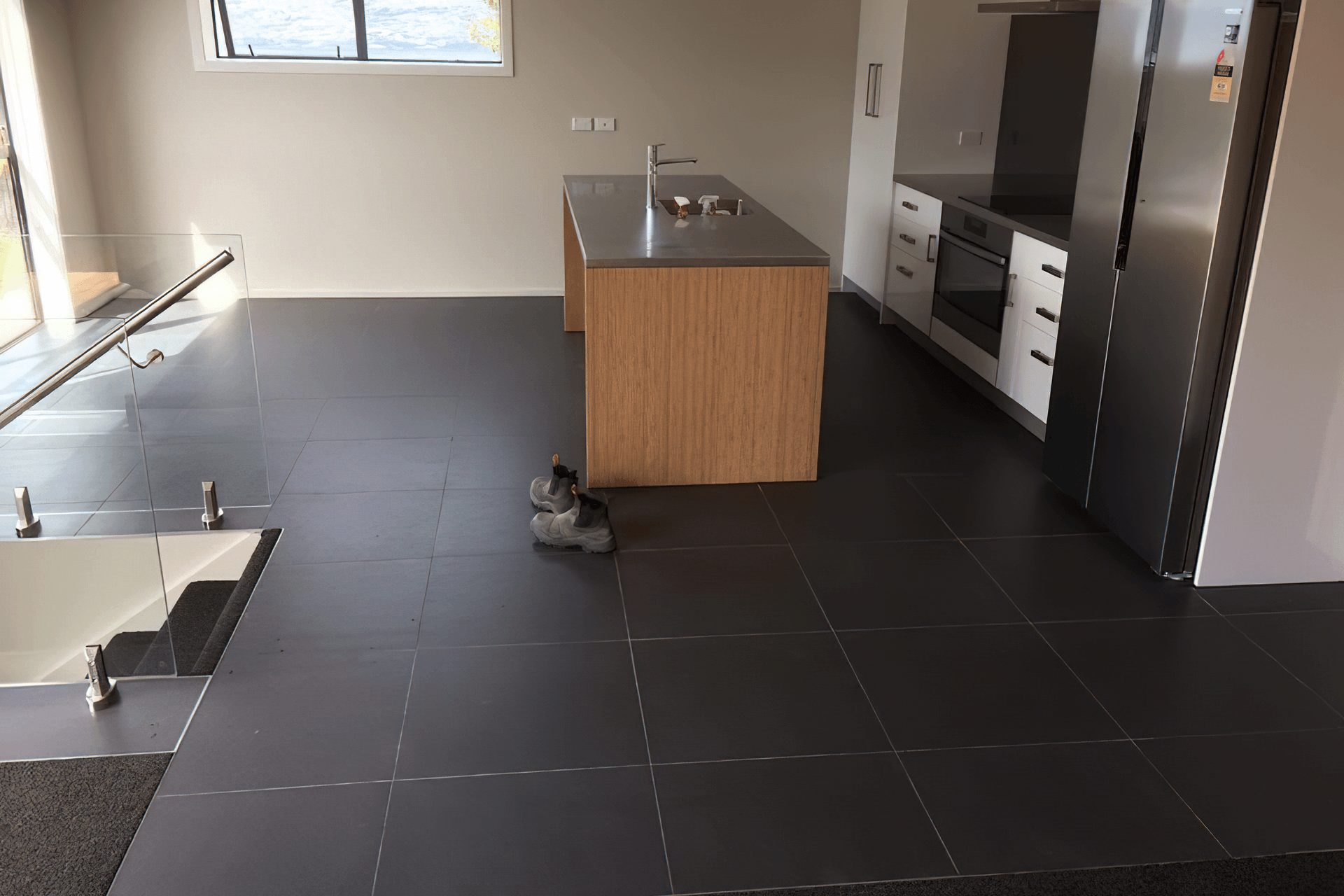 Kitchen black tiling
