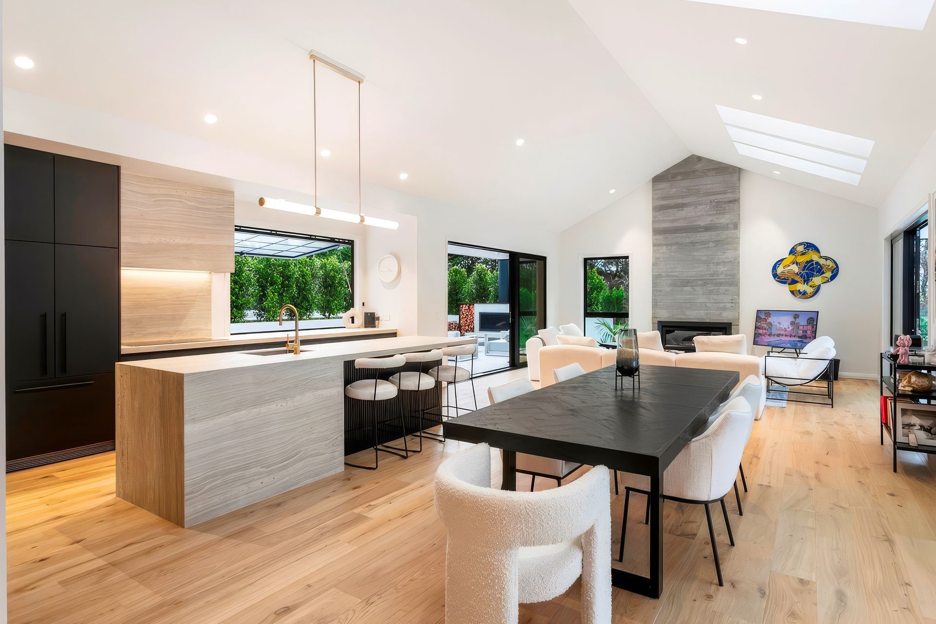 imgi21Rural-Refinement-HOY-McNabb-9c5c8372f8855ff48dea8ef0a528fca14992b795-upscaled-by-Replicate.jpg