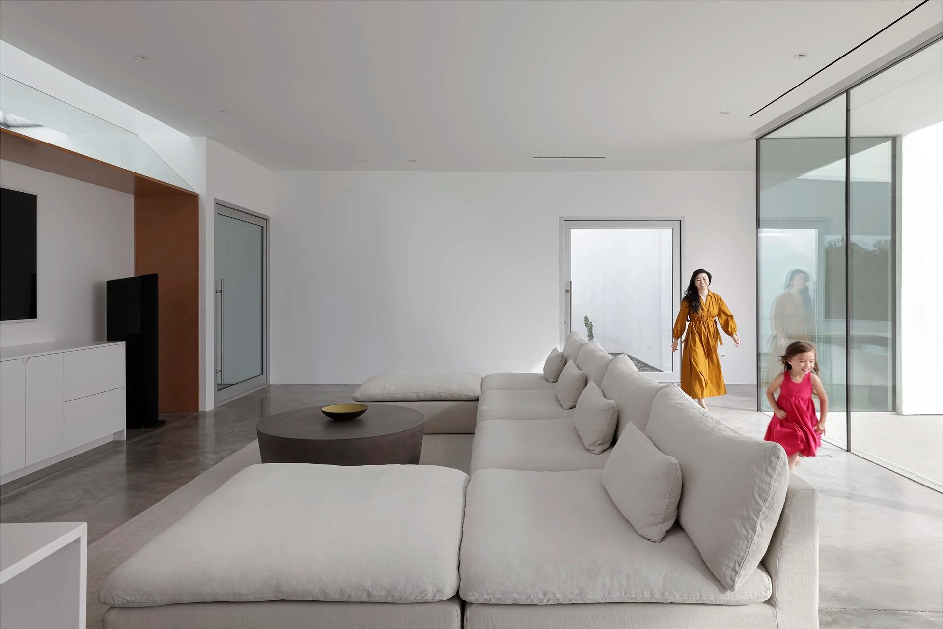 imgi257HKTheRealHouse2317.jpg