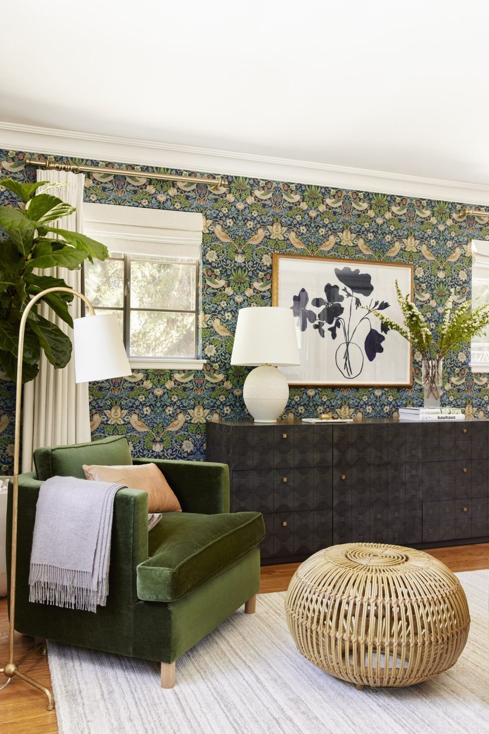 imgi405Bobby-BerkDesign-InteriorTraditional-EclecticPrimary-Suite2-1362x2048.jpg