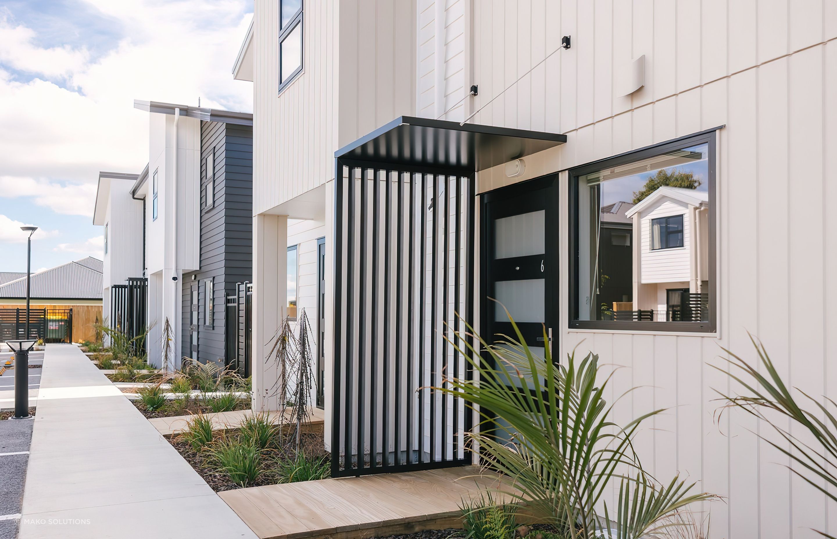 mako-solutions-north-auckland-townhouse-riverhead-fencing-1.jpg
