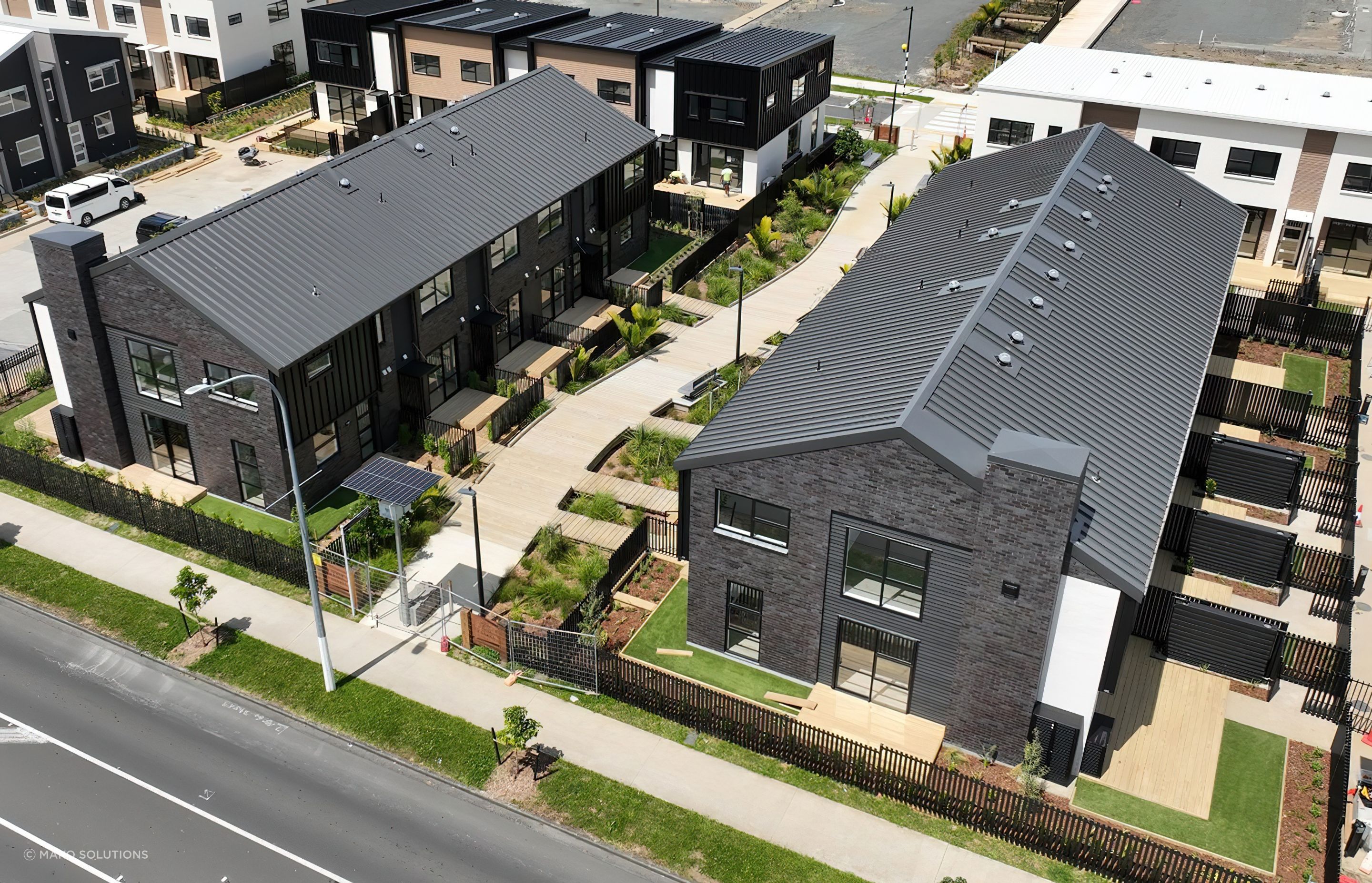 mako-solutions-townhouse-picket-fence-auckland-nz.jpeg