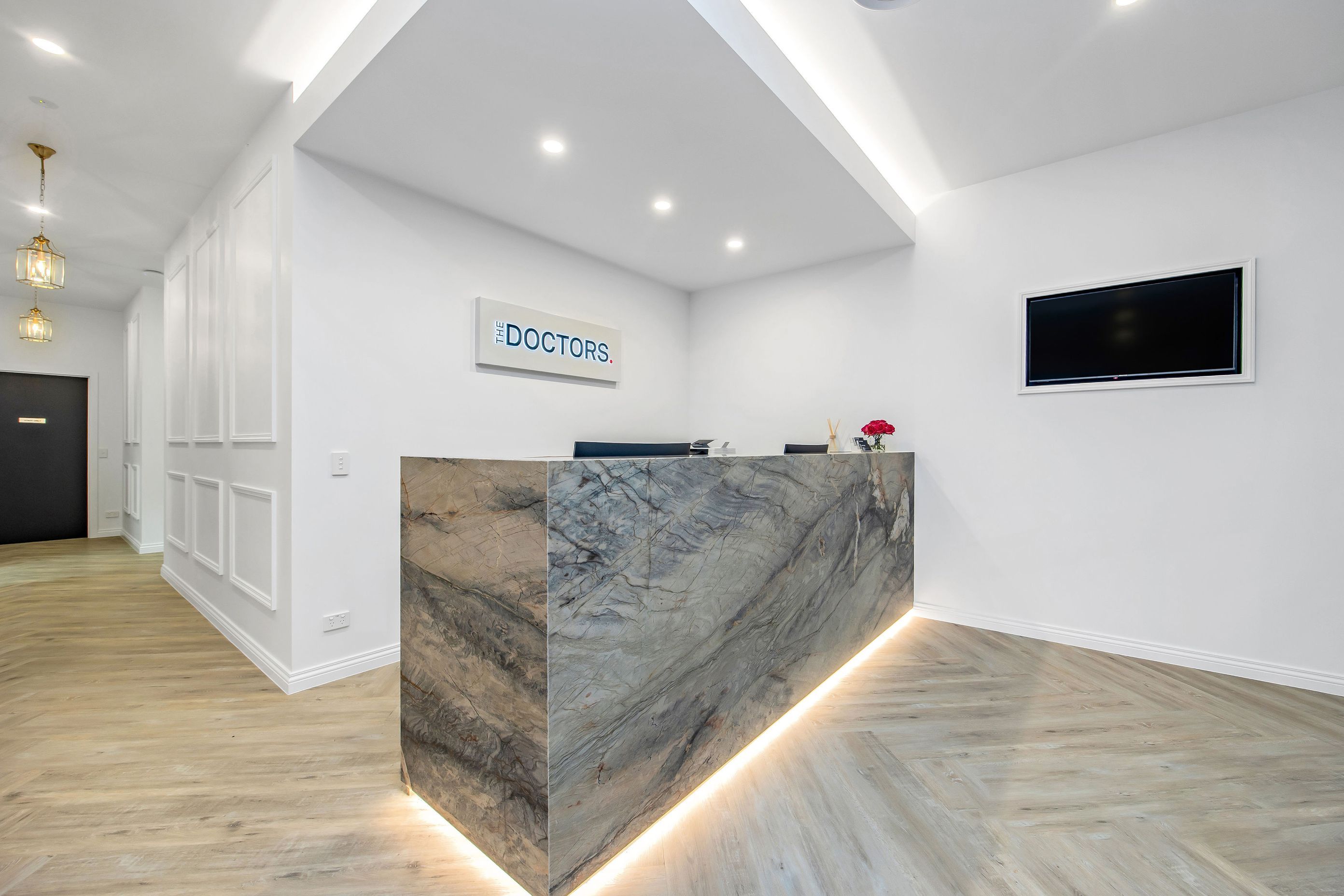paradise-timbers-element-shopfitting-wainscoting-wall-skirting-architraves-cornices-commercial-1.jpg