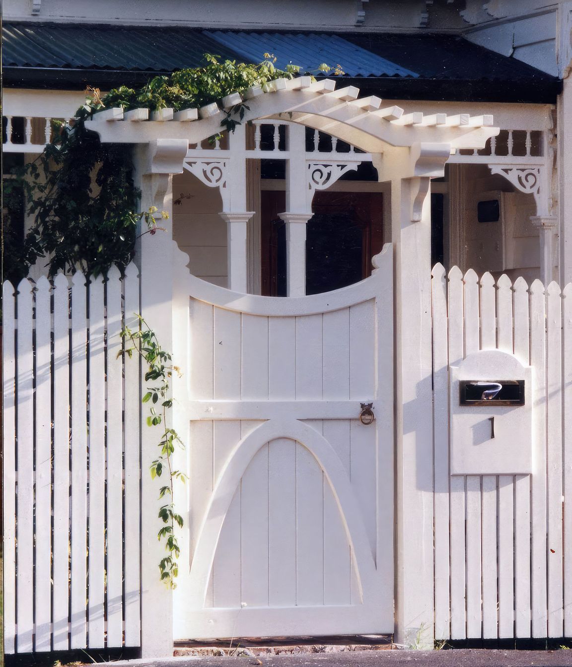 upCornwallArch3-fix-standard-scale-200x.jpg