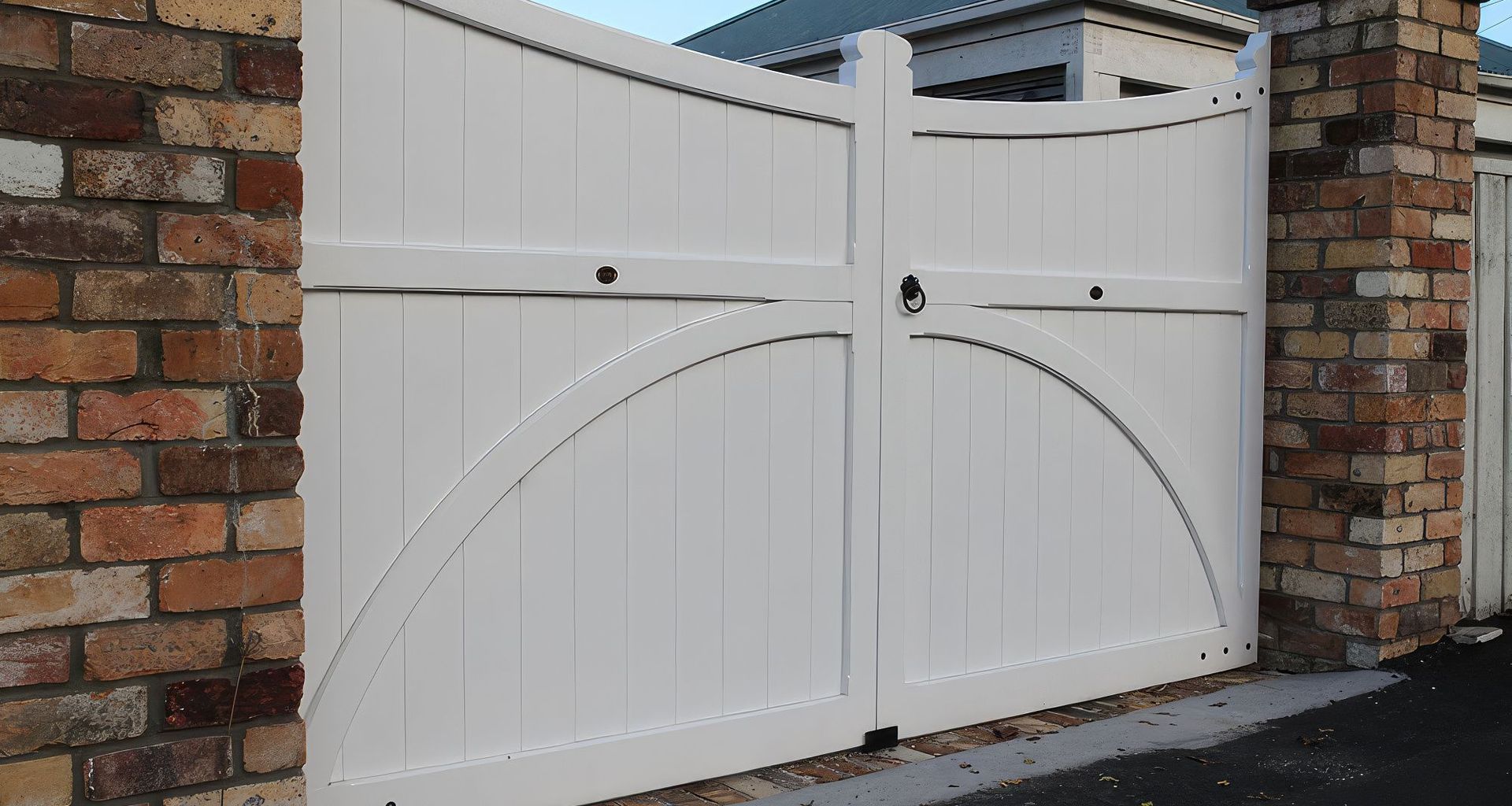 Victoria | Traditional Style Gates banner