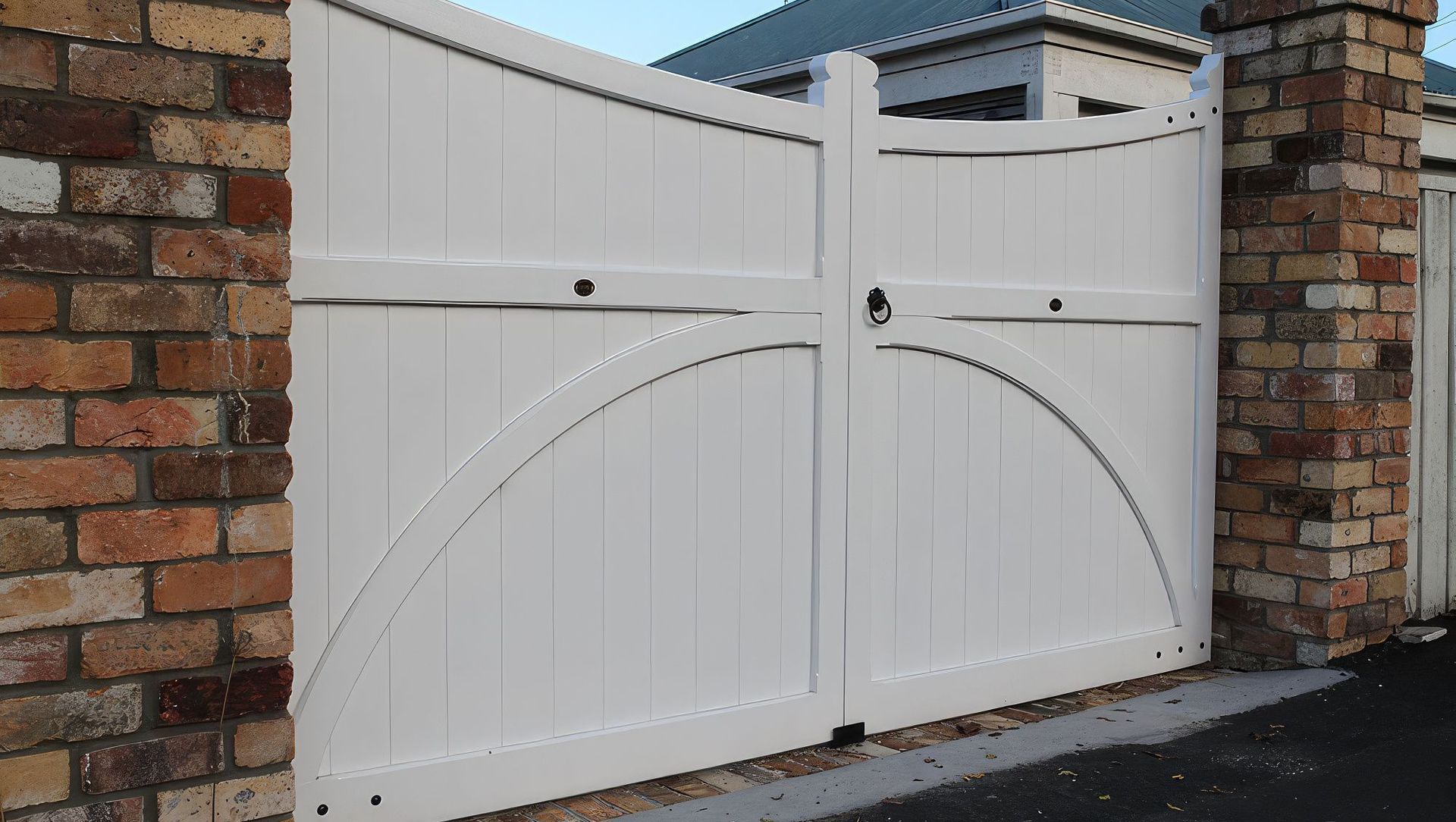 Victoria | Traditional Style Gates banner