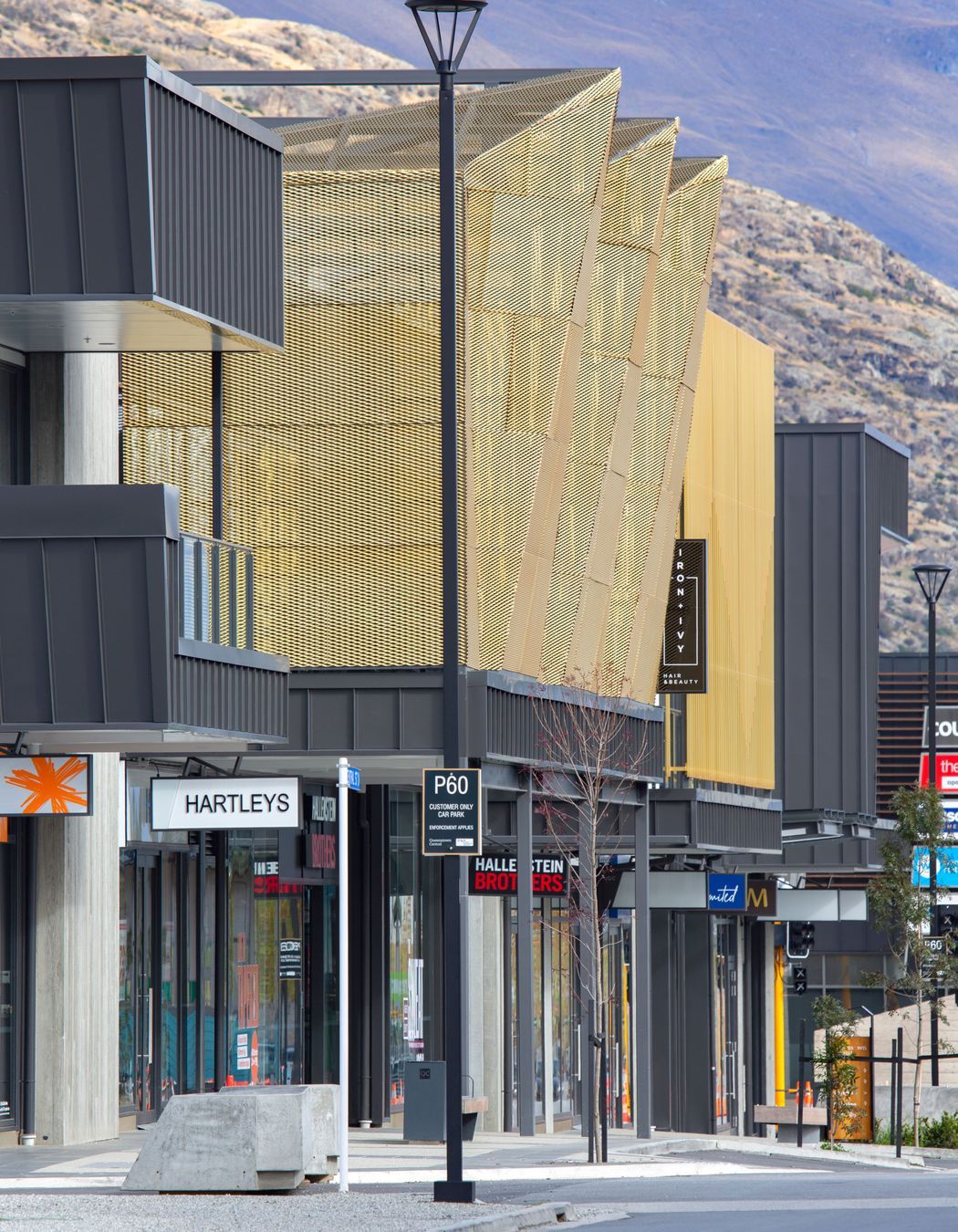 Queenstown Central Shopping Center