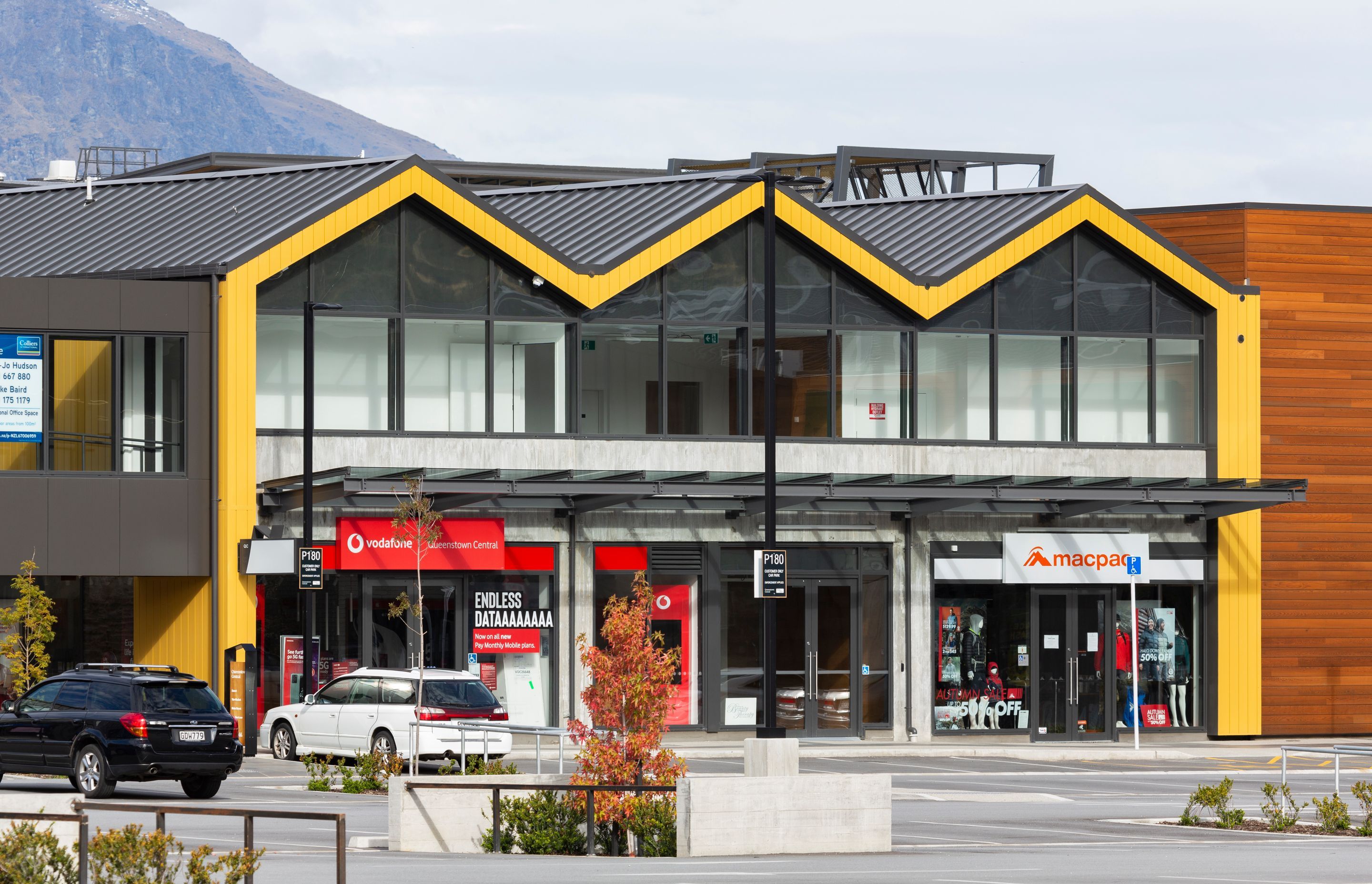 Queenstown Central Shopping Center