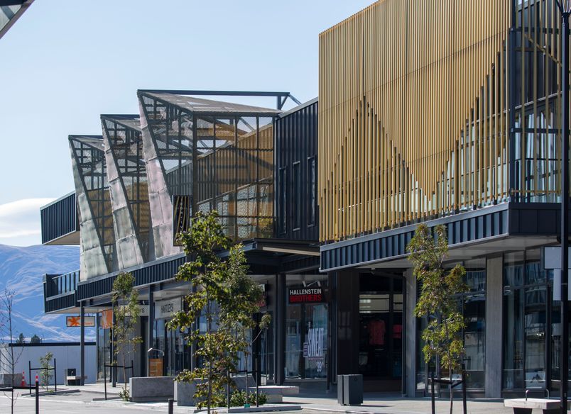 Queenstown Central Shopping Center
