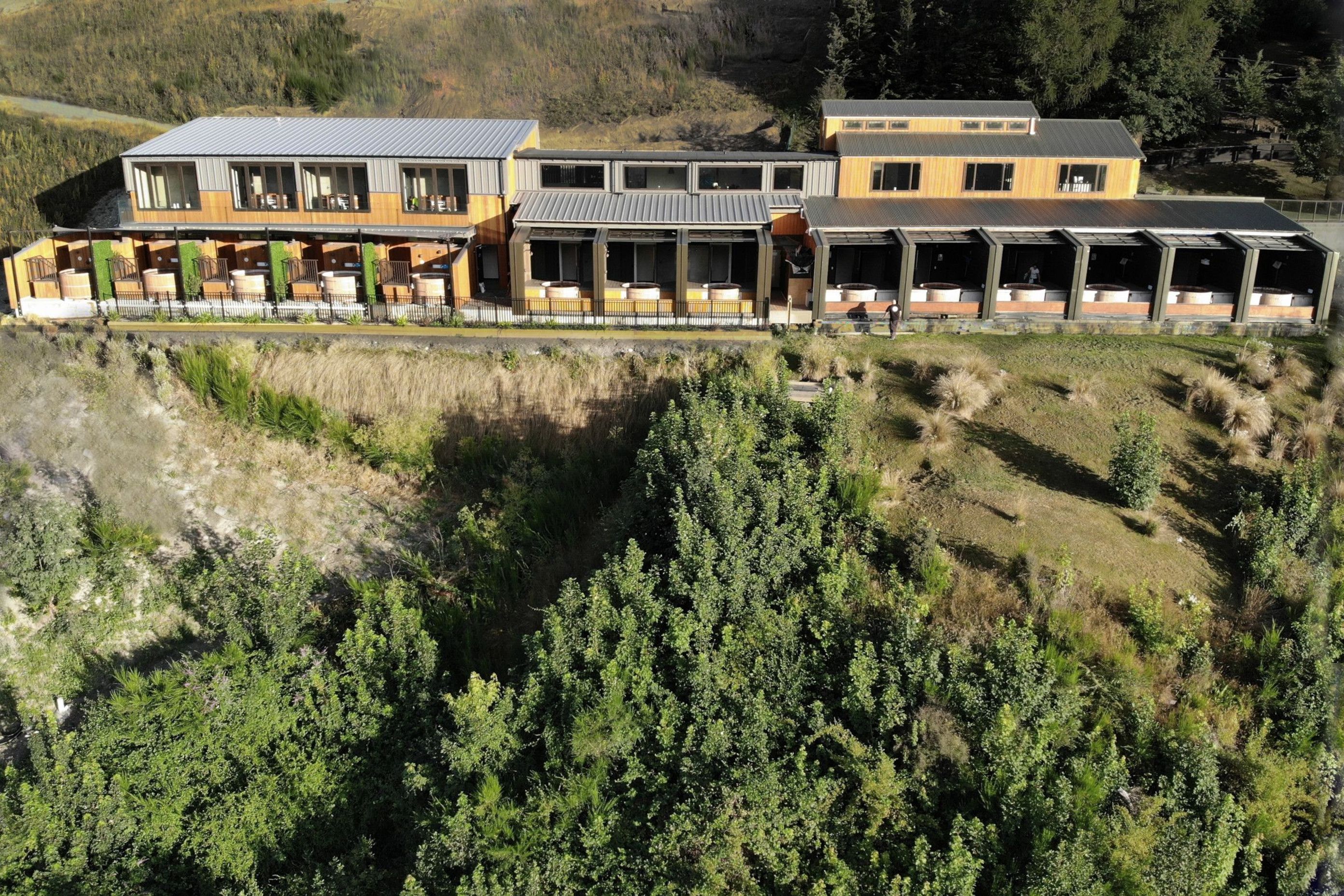 1-v15.jpg