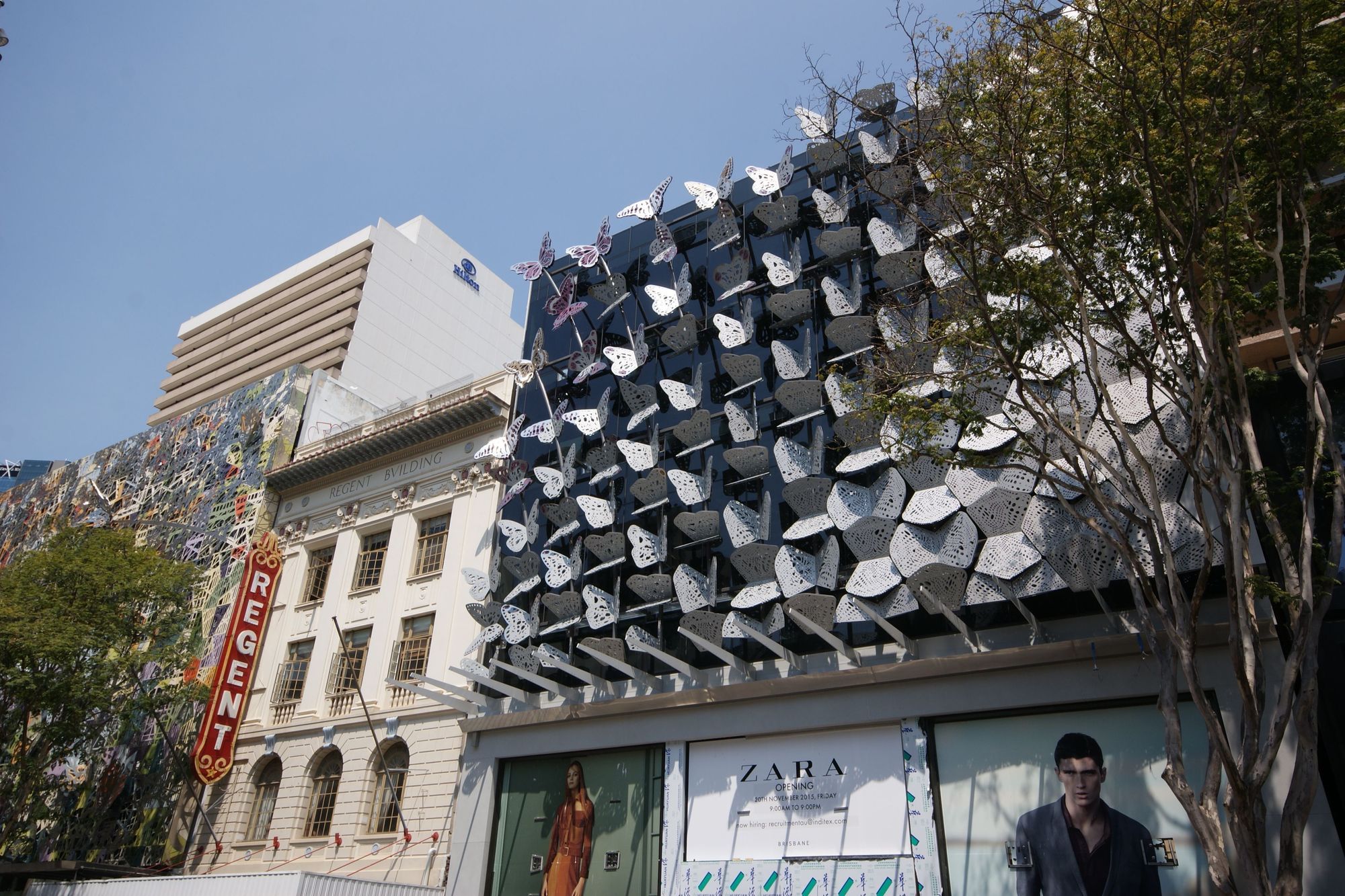 ^^155 Queen St Mall