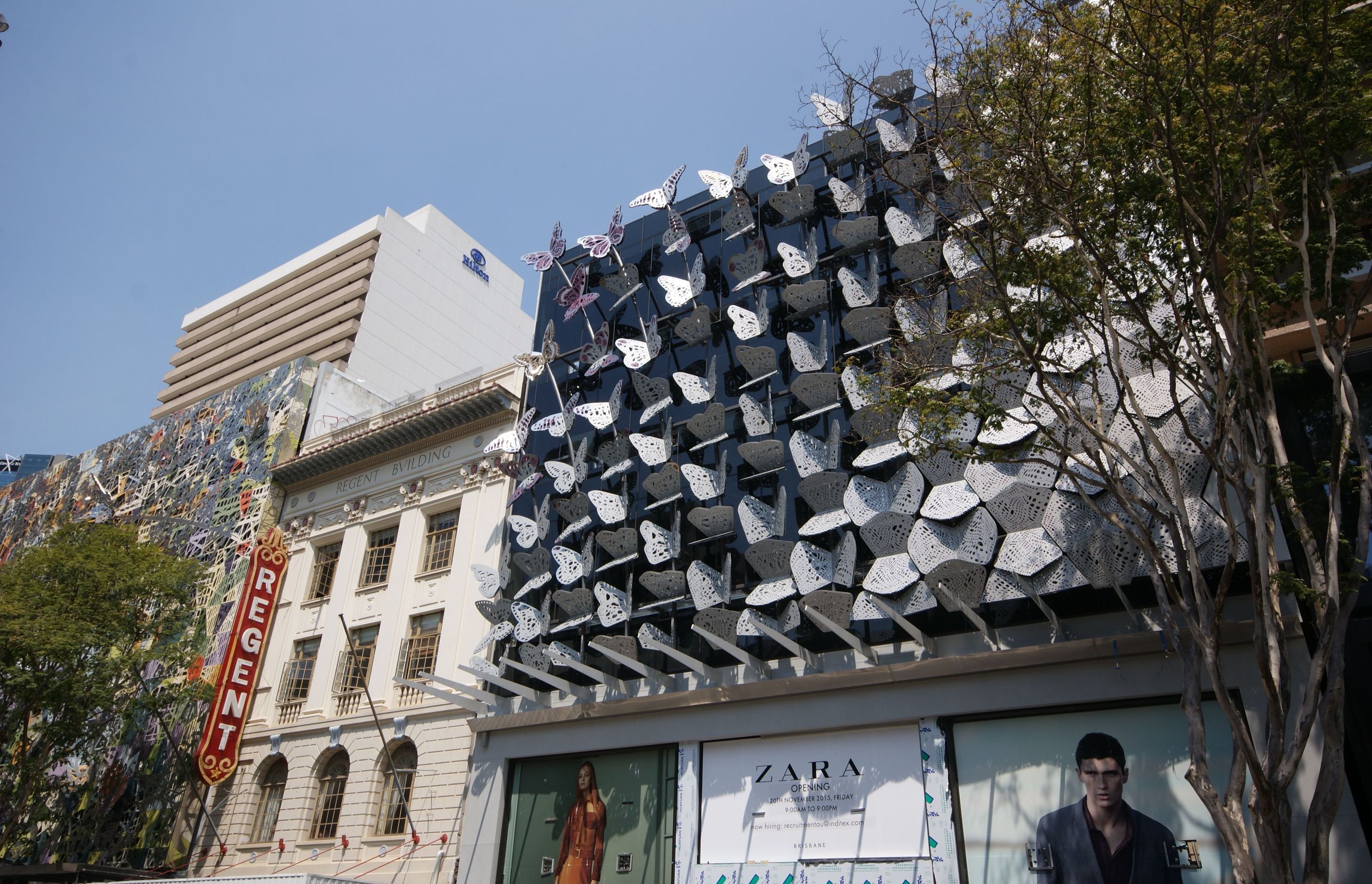 ^^155 Queen St Mall