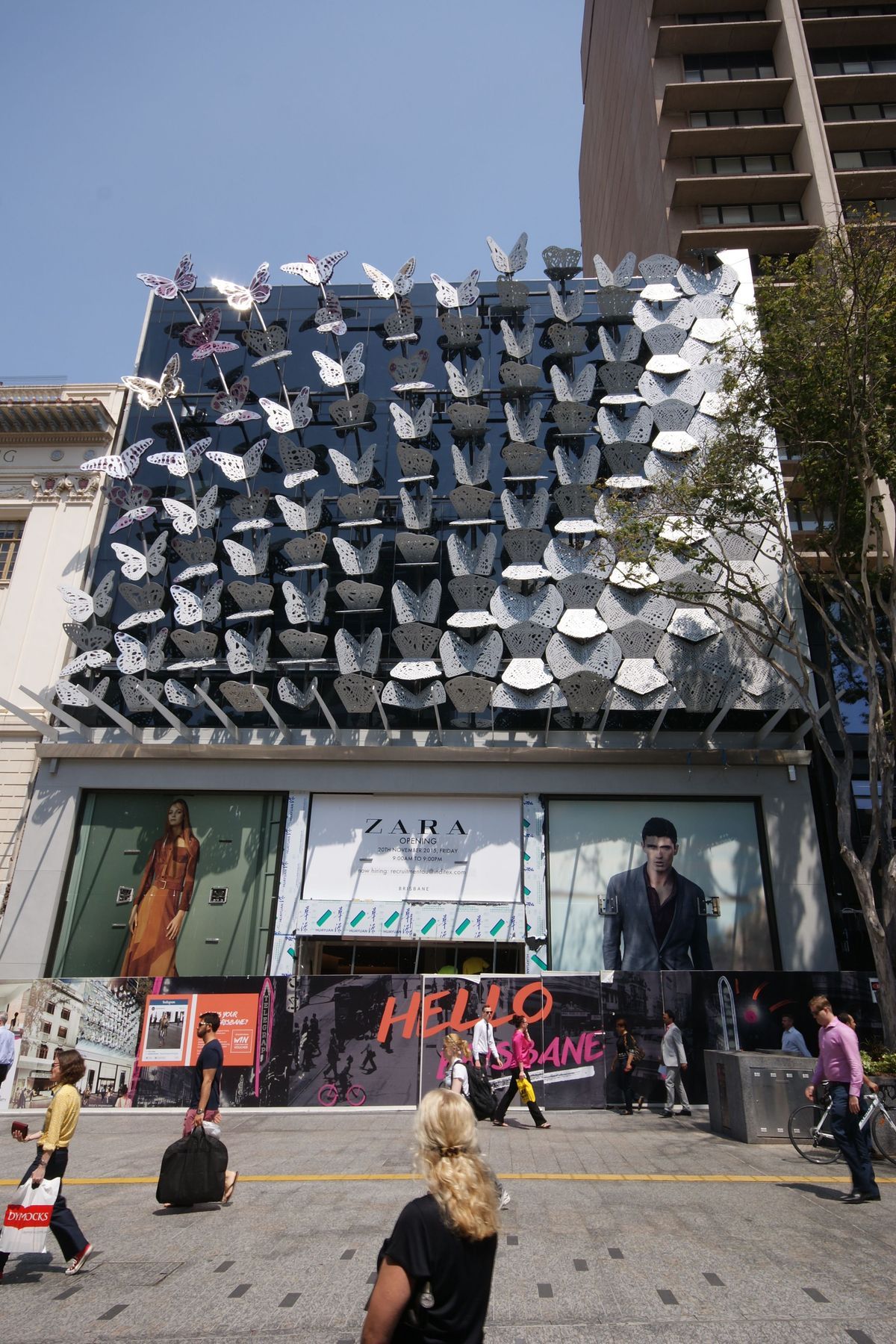 ^^155 Queen St Mall