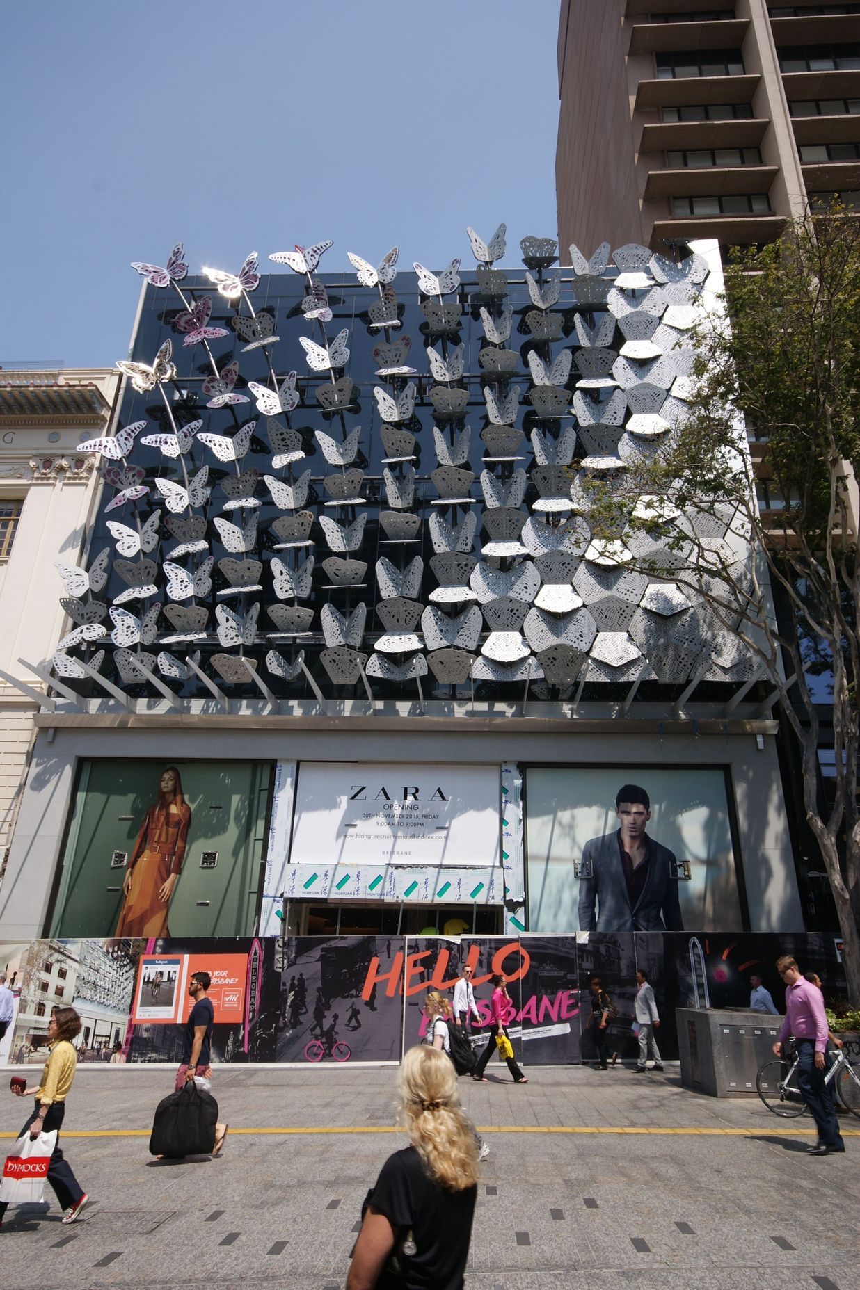 ^^155 Queen St Mall