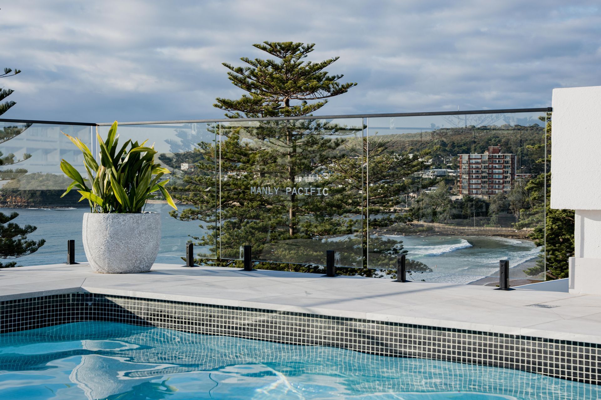 Manly Pacific | Luna Chiaro Crazy Paving | BOLT Media