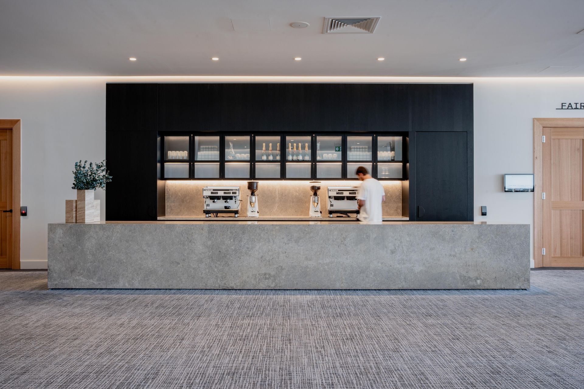 Manly Pacific | Luna Chiaro Crazy Paving | BOLT Media