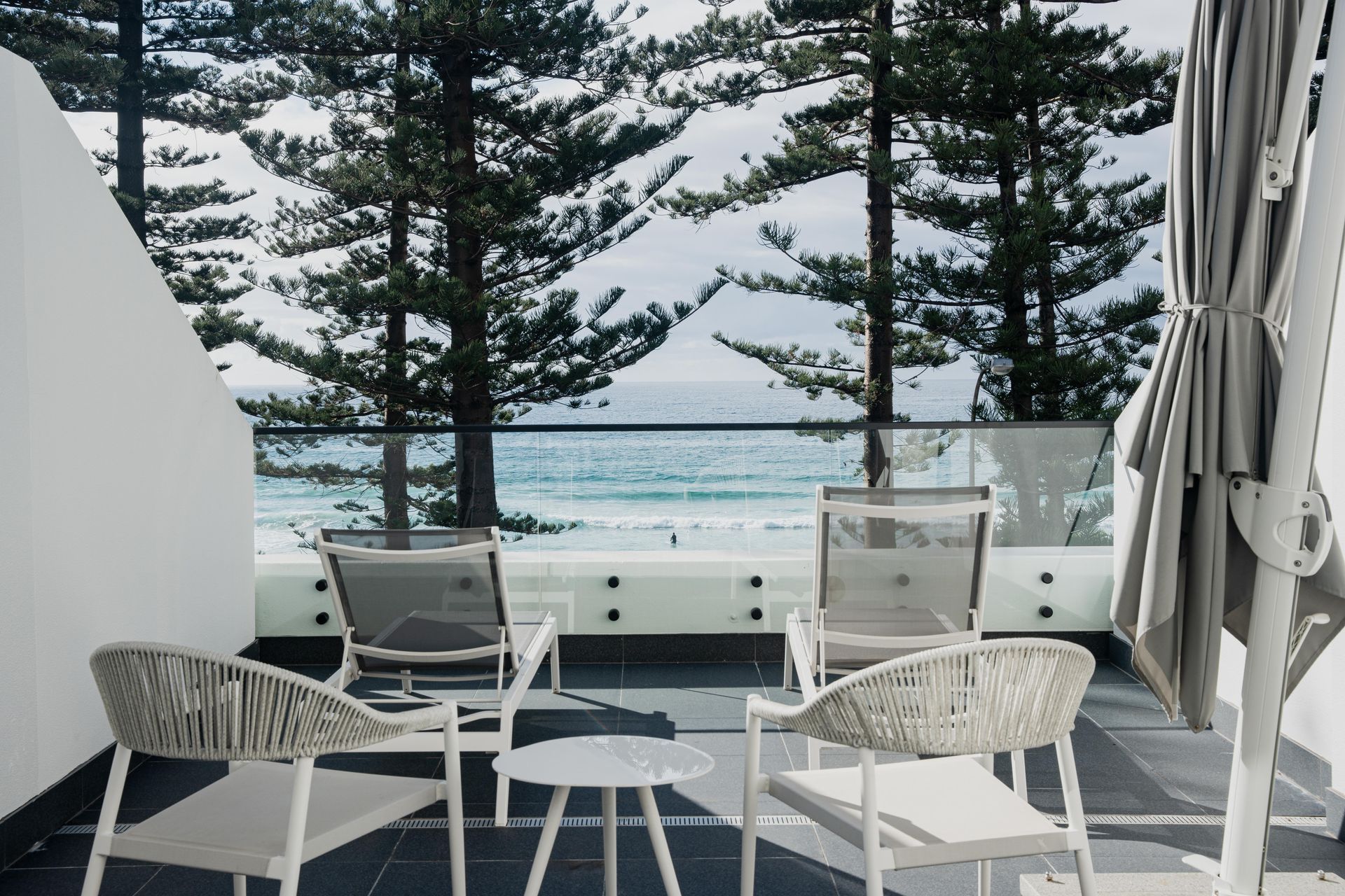 Manly Pacific | Luna Chiaro Crazy Paving | BOLT Media