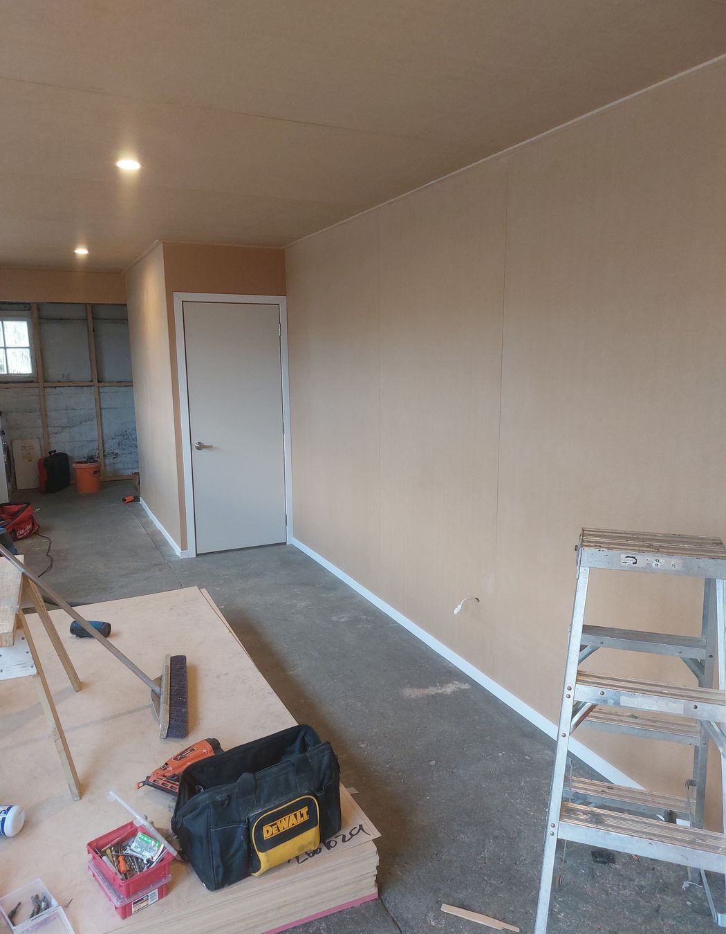 Hampden - Commercial, create office and storage space