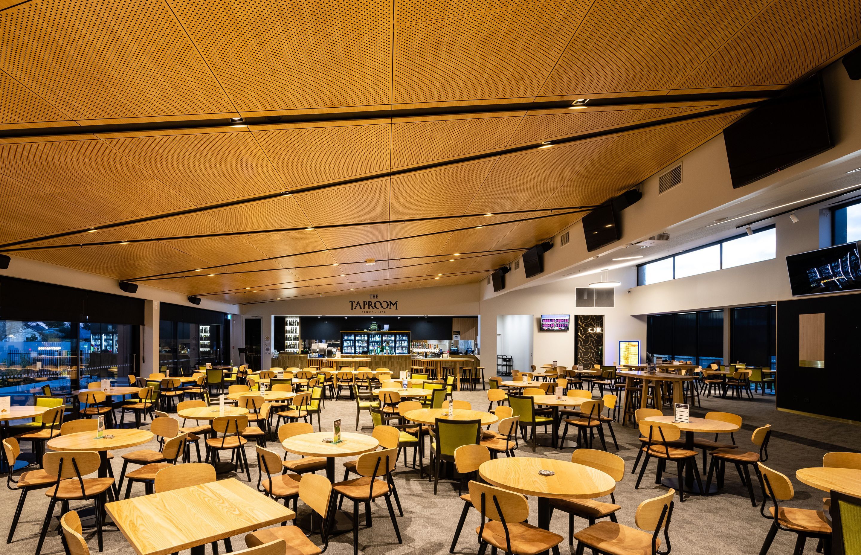 The Tap Room is the Richmond Club's members' bar and features a dining area and access to two outdoor areas. Photography by Clinton Lloyd.