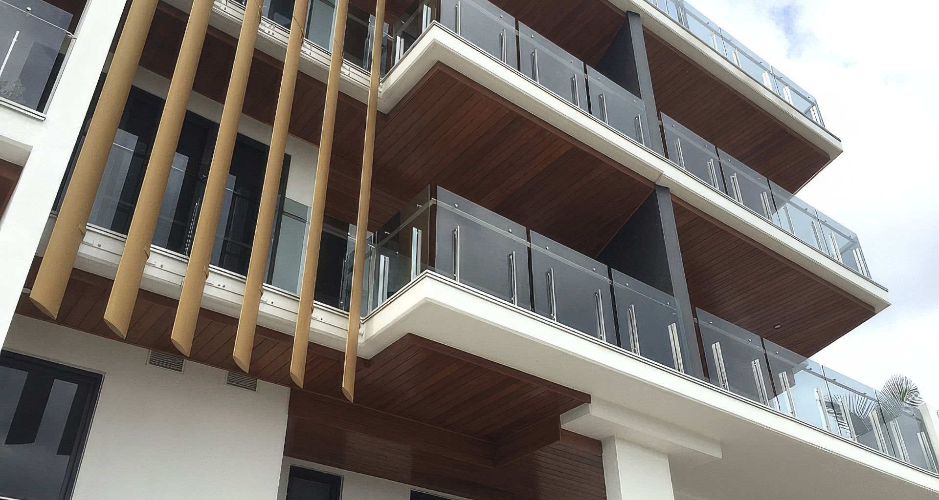 SACCHARO | Exclusive Apartments in St Lucia, QLD banner