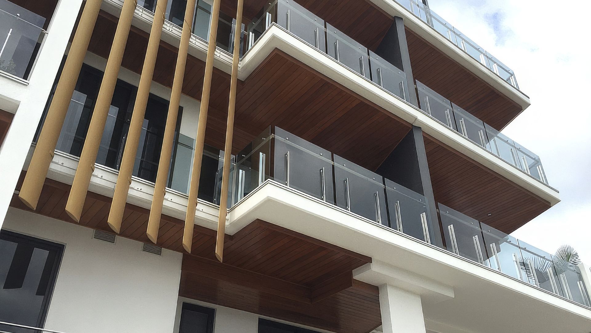 SACCHARO | Exclusive Apartments in St Lucia, QLD banner