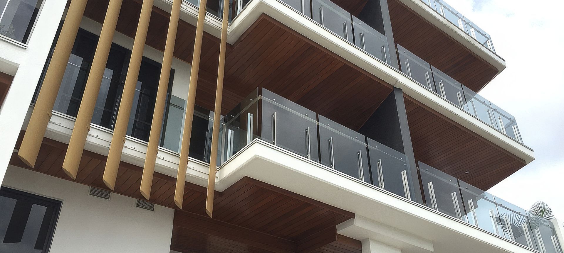 SACCHARO | Exclusive Apartments in St Lucia, QLD banner
