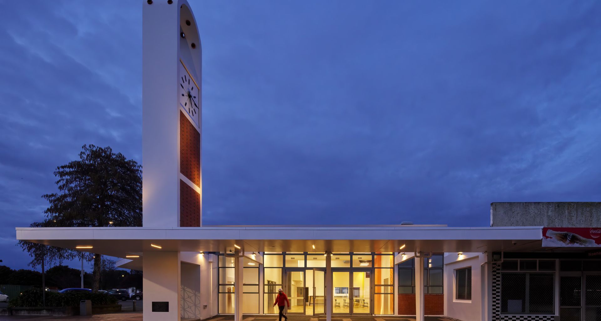 Te Mako Community Centre banner