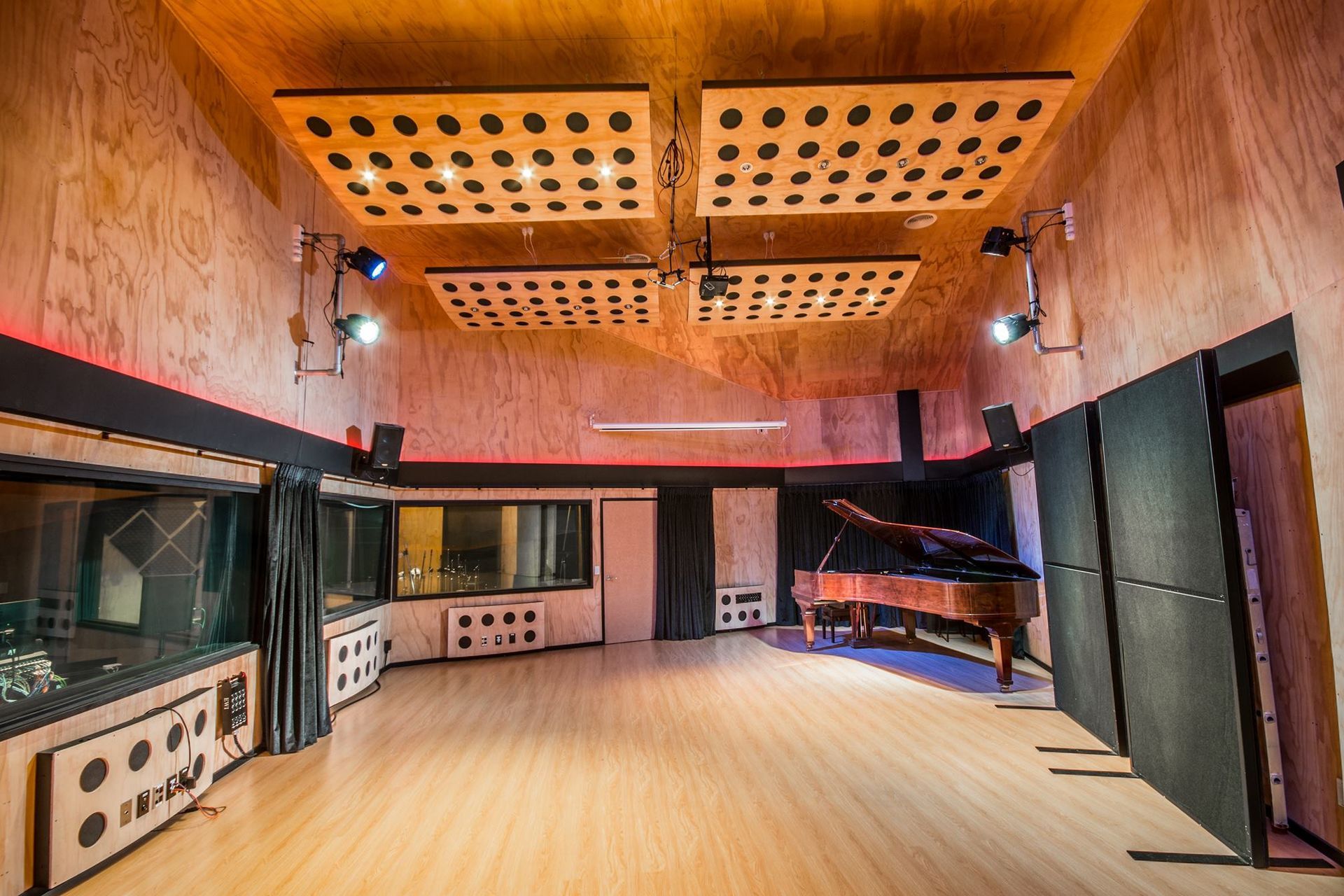 Big-Room-Orange-Studios-2.jpg