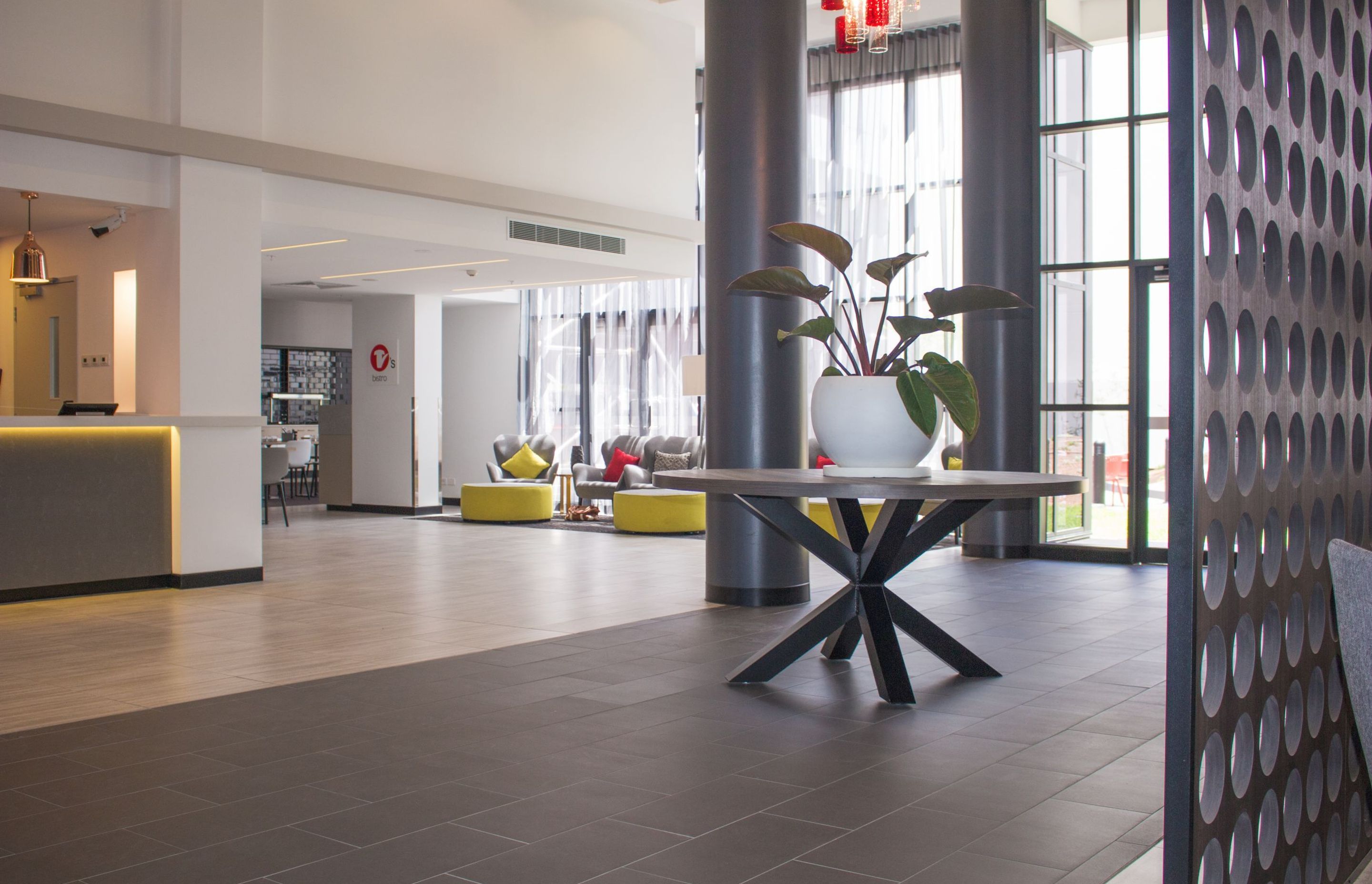 Travelodge Hotel Lobby | Mascot NSW
