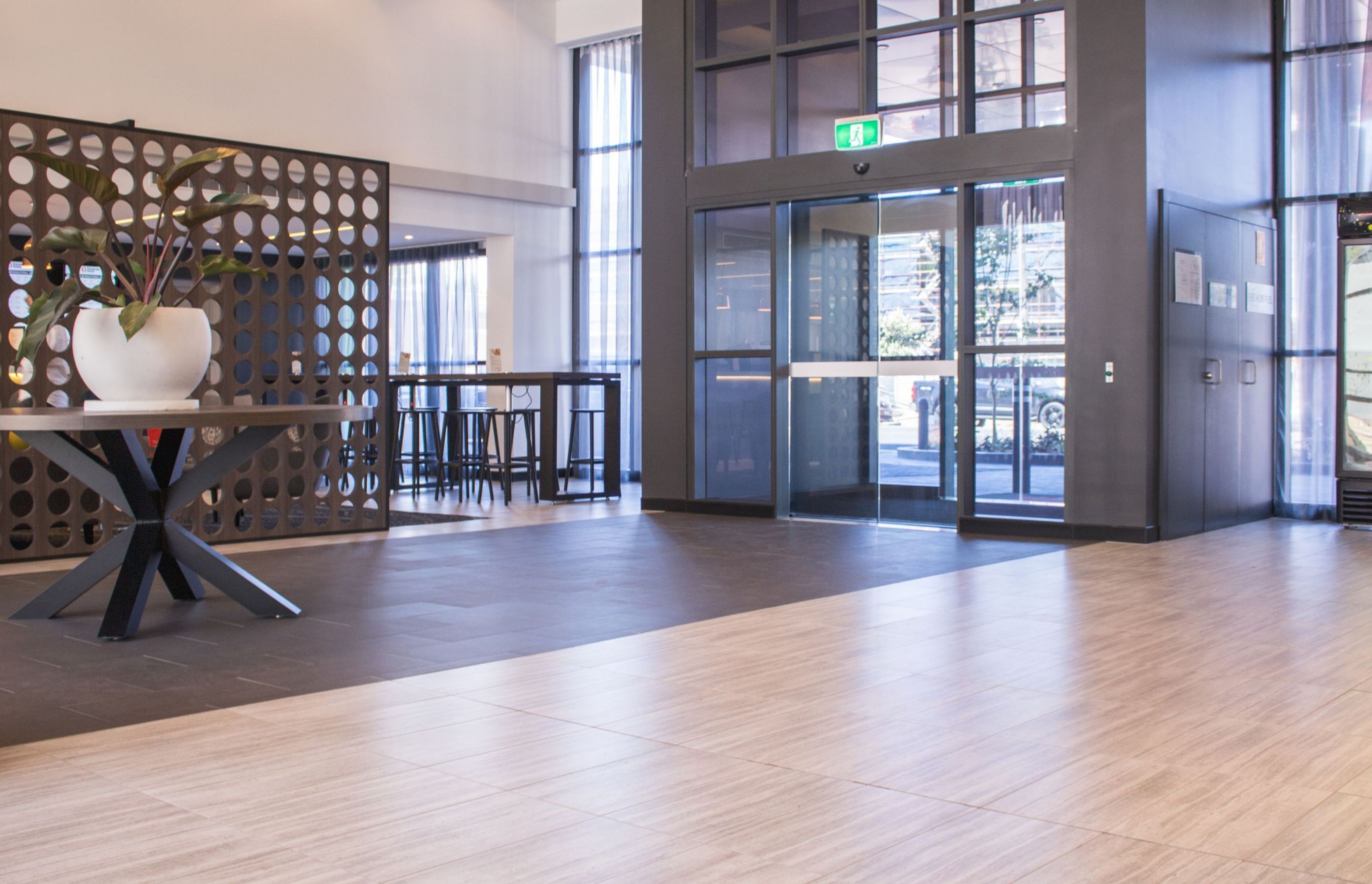 Travelodge Hotel Lobby | Mascot NSW