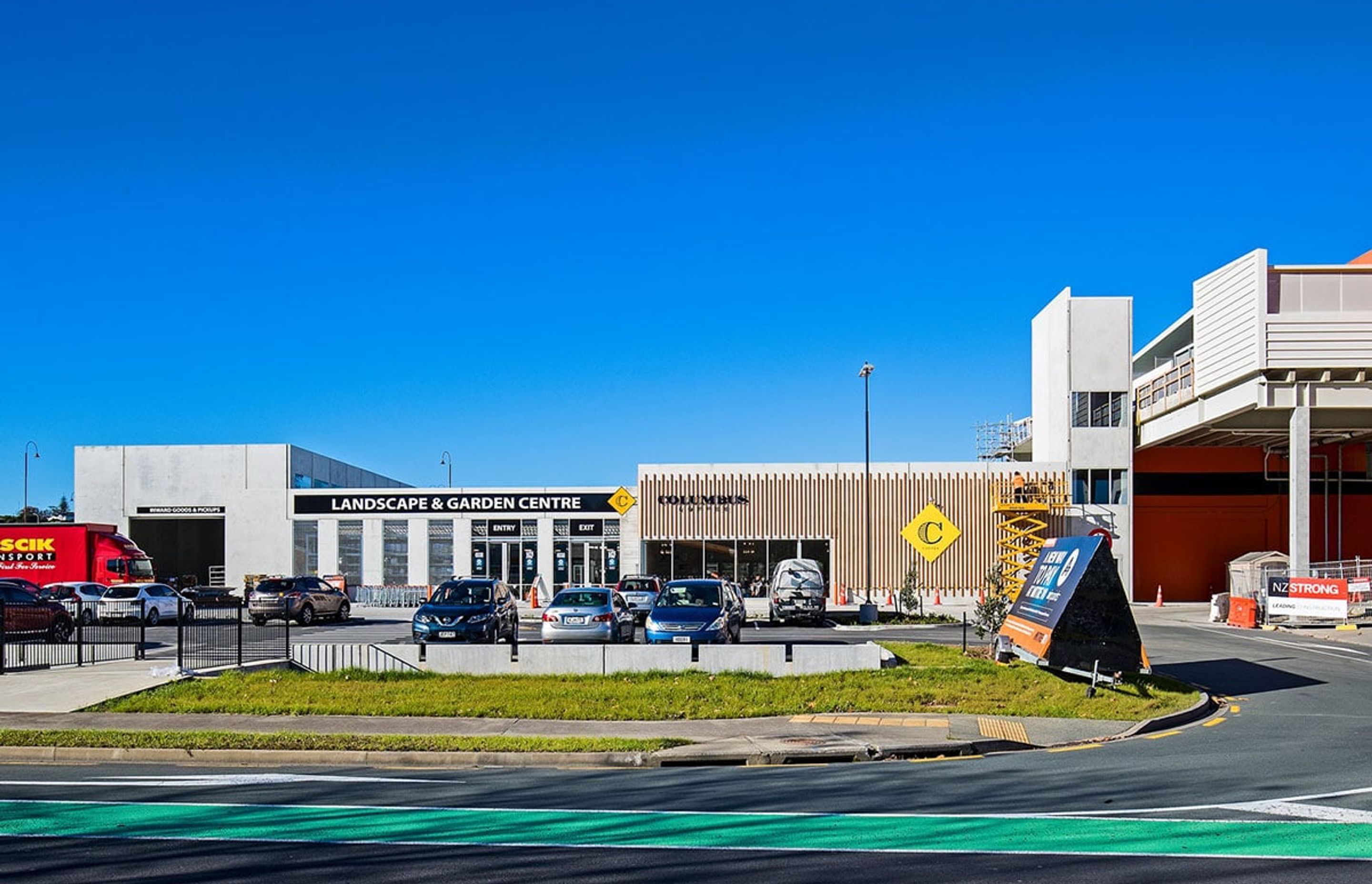 Mitre 10 Extension