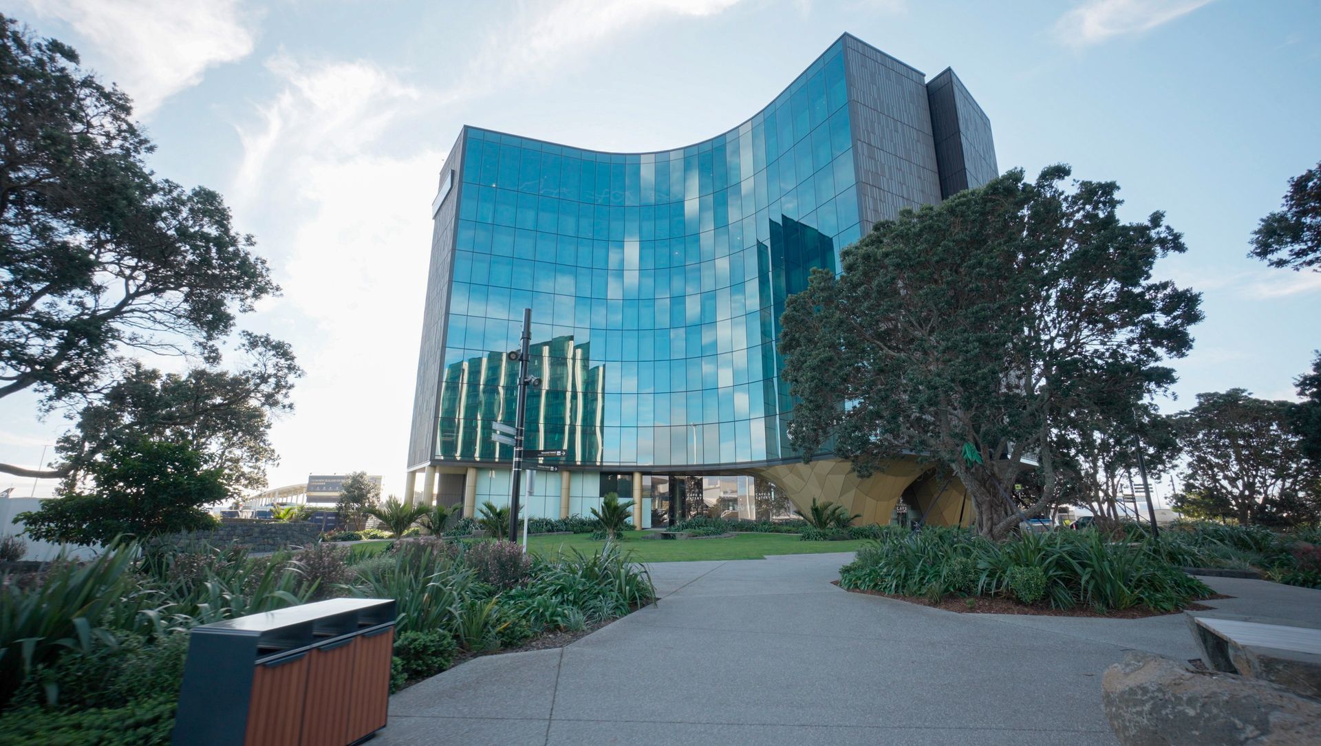 Te Arikinui Pullman Auckland Airport Hotel banner