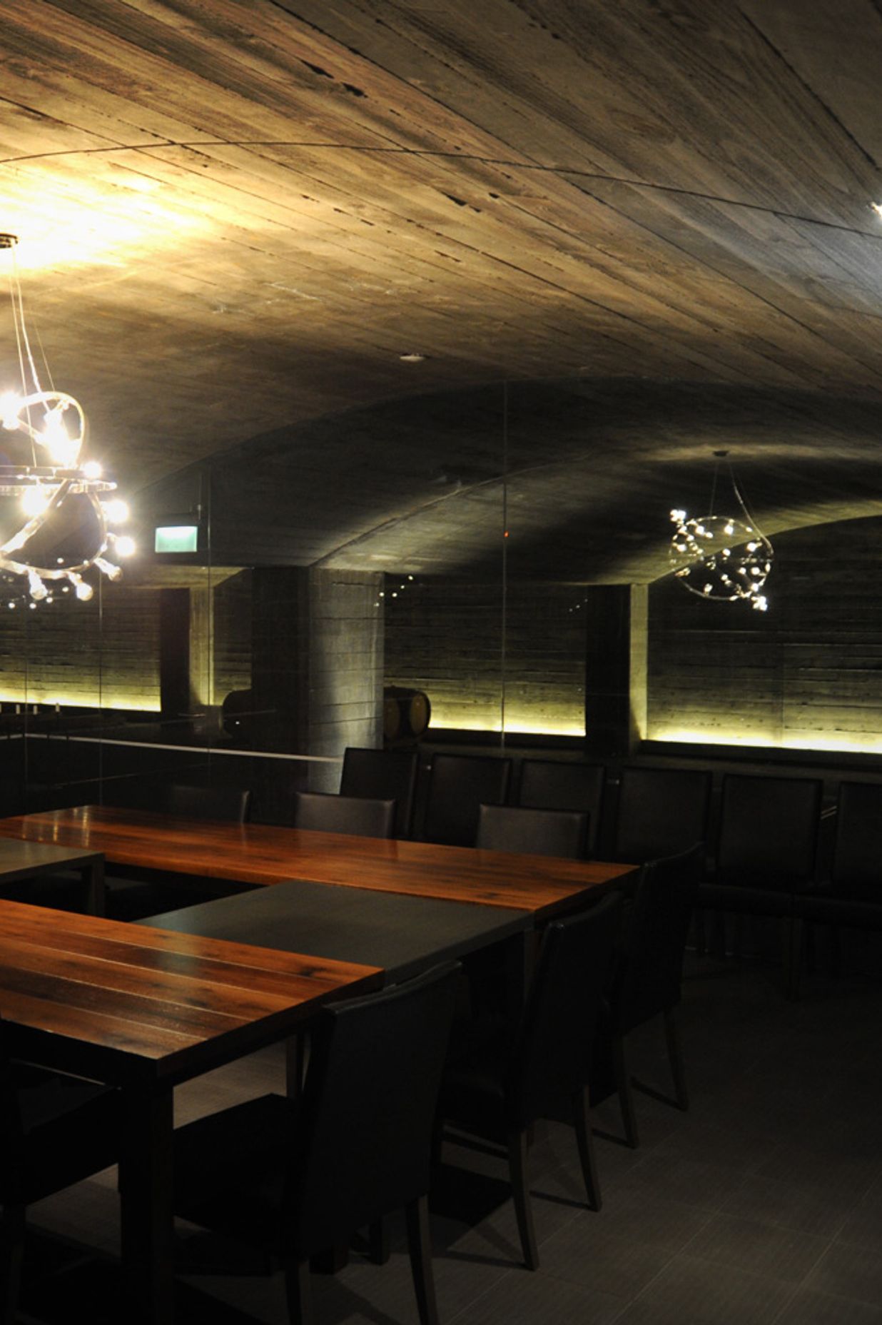 Firth Creates a Work of Art with Concrete Ceiling at Elephant Hill Winery